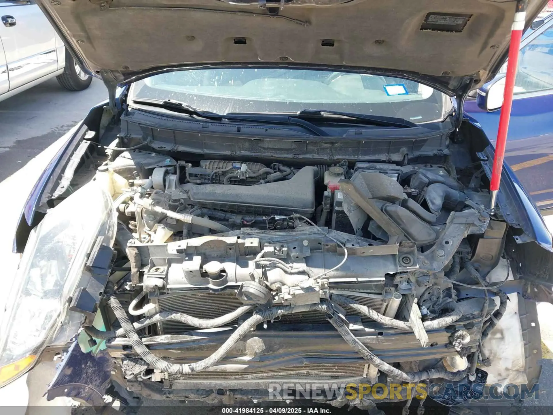 10 Photograph of a damaged car 5N1AT2MT1KC802517 NISSAN ROGUE 2019