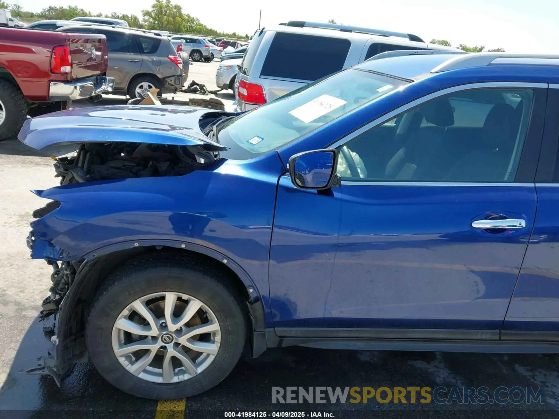 17 Photograph of a damaged car 5N1AT2MT1KC802517 NISSAN ROGUE 2019