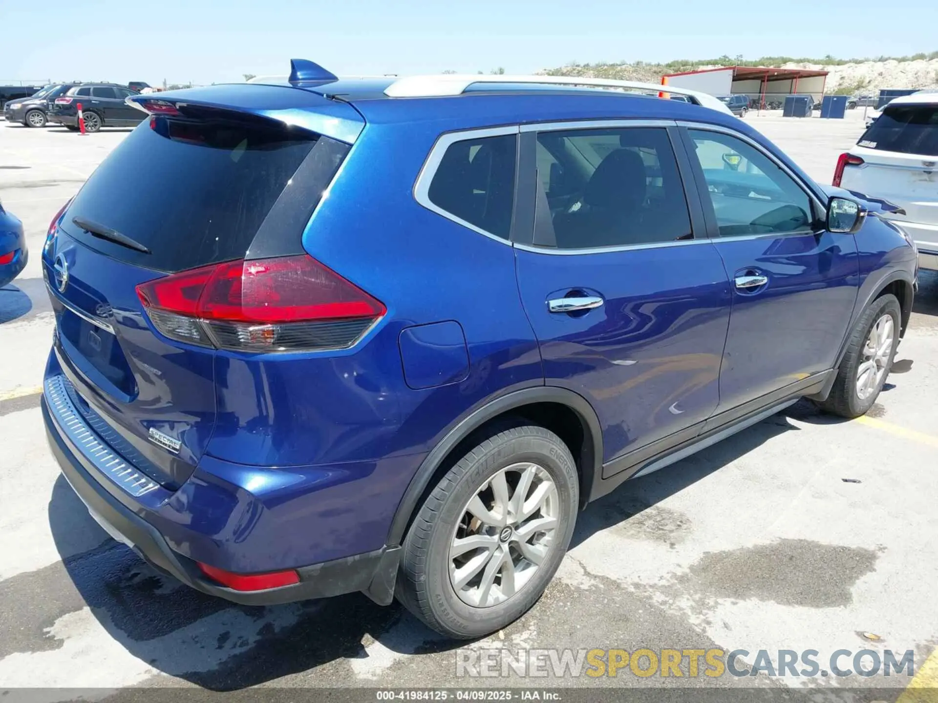 4 Photograph of a damaged car 5N1AT2MT1KC802517 NISSAN ROGUE 2019