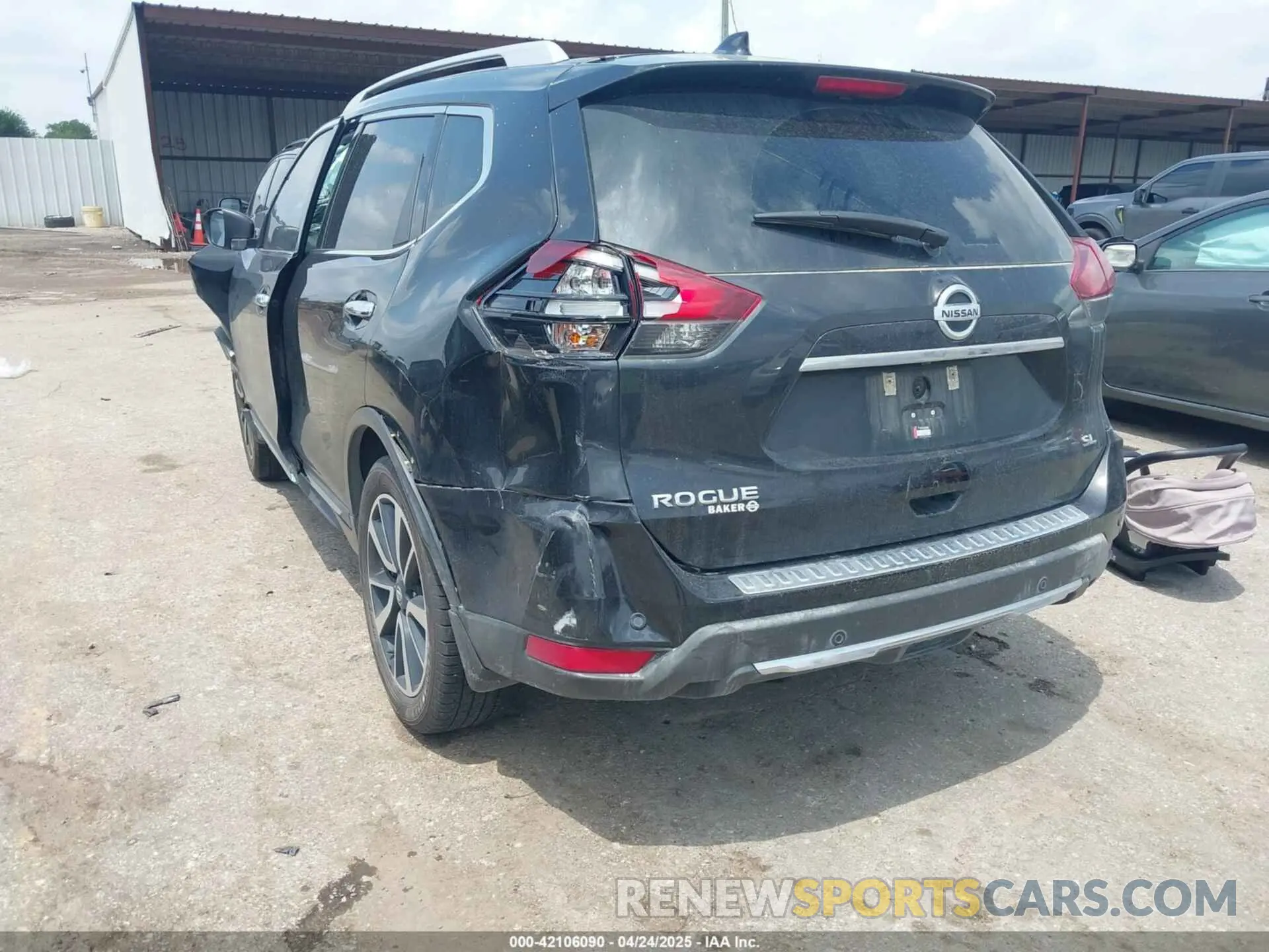 3 Photograph of a damaged car 5N1AT2MT1KC804073 NISSAN ROGUE 2019