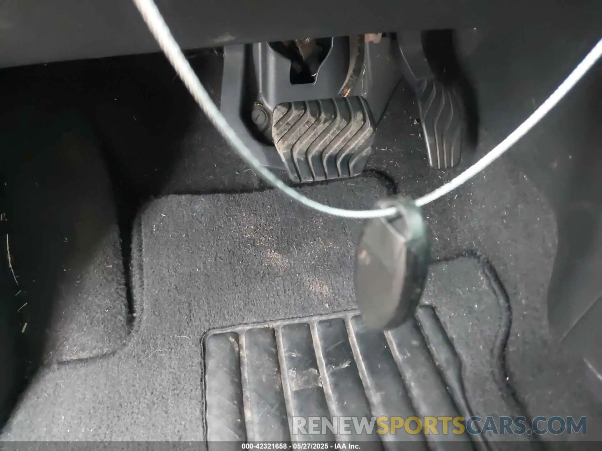 11 Photograph of a damaged car 5N1AT2MT1KC804882 NISSAN ROGUE 2019