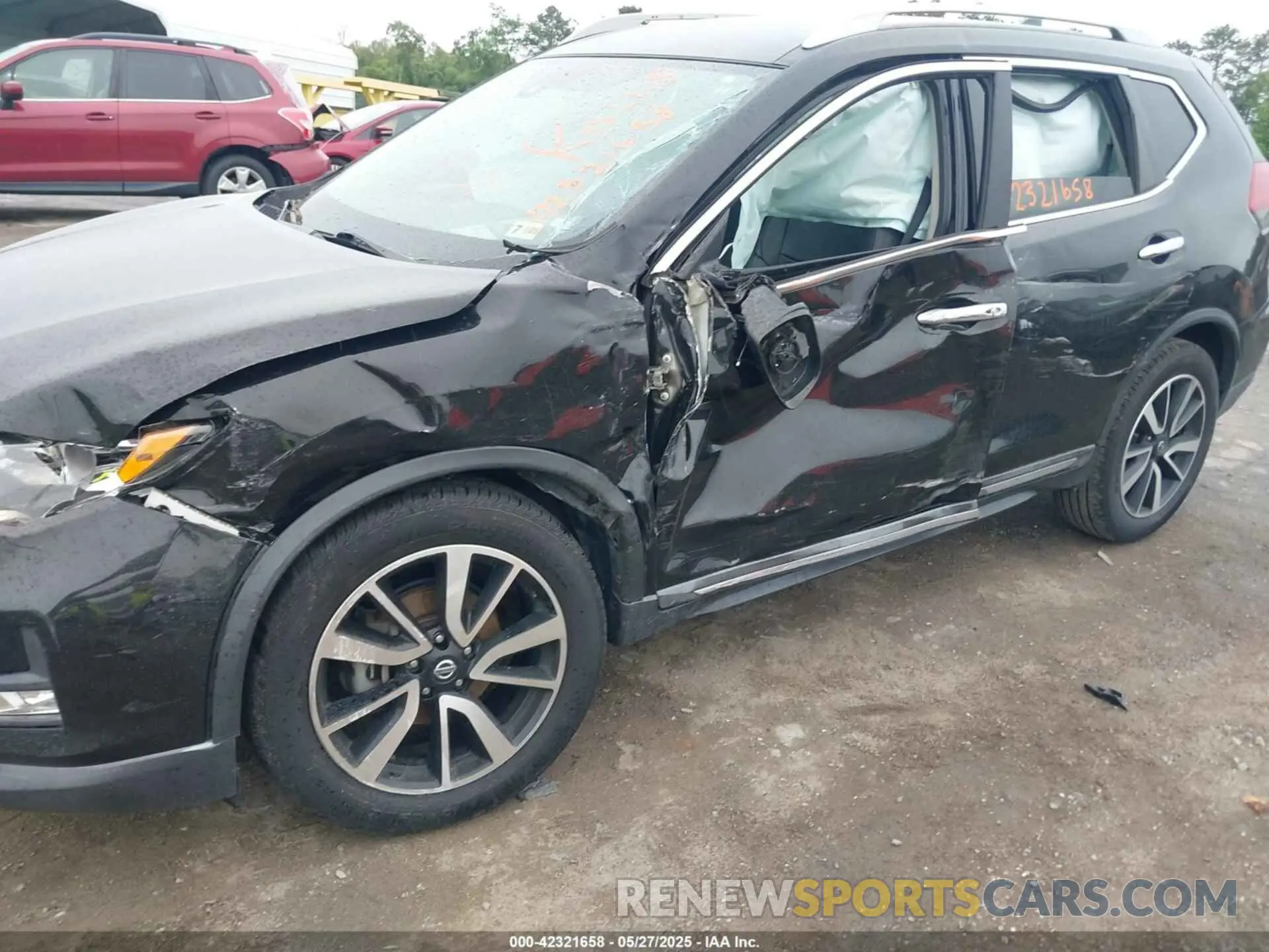 6 Photograph of a damaged car 5N1AT2MT1KC804882 NISSAN ROGUE 2019