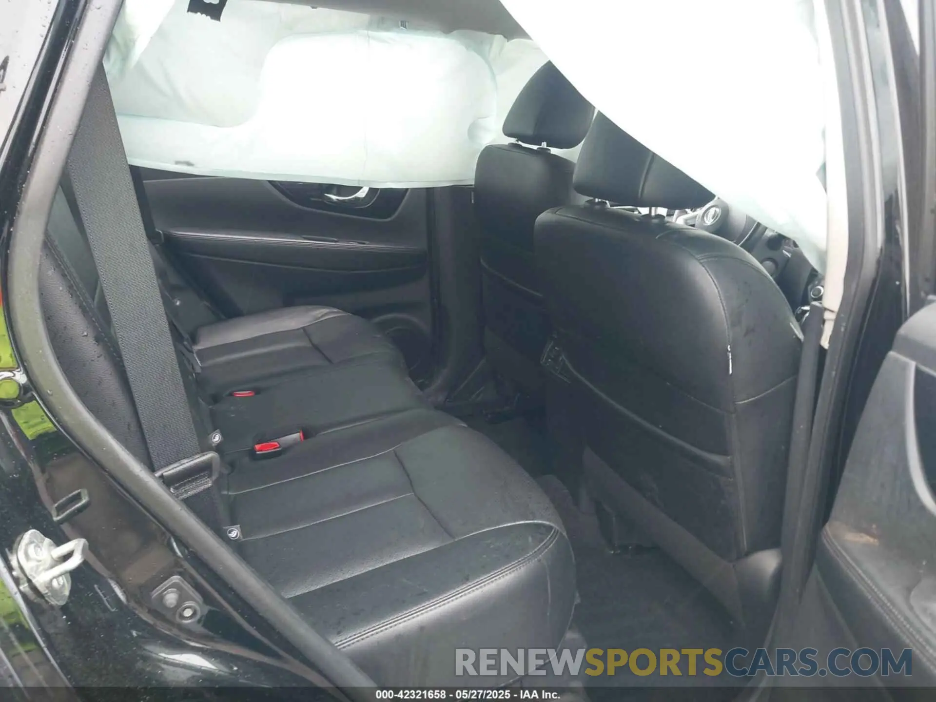 8 Photograph of a damaged car 5N1AT2MT1KC804882 NISSAN ROGUE 2019