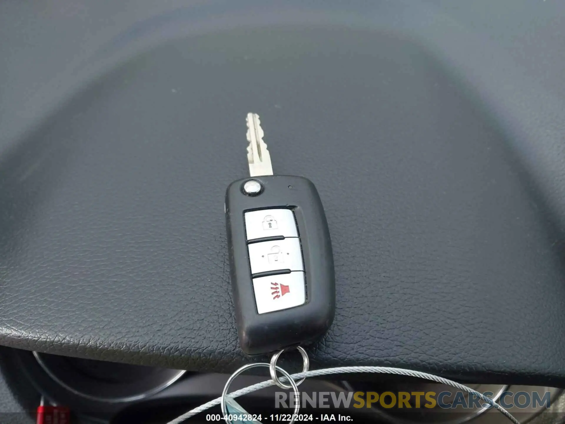 11 Photograph of a damaged car 5N1AT2MT1KC814330 NISSAN ROGUE 2019