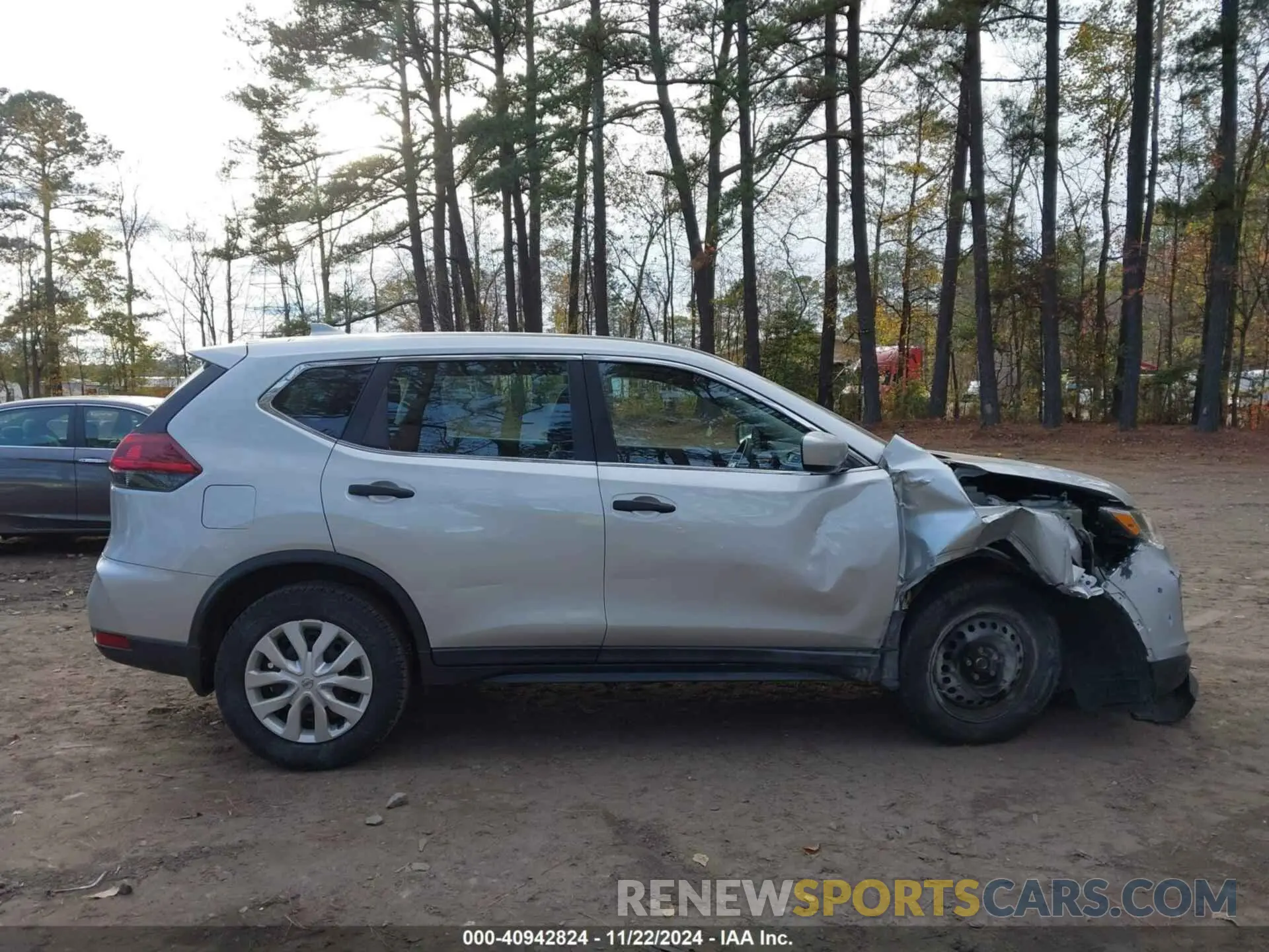 13 Photograph of a damaged car 5N1AT2MT1KC814330 NISSAN ROGUE 2019