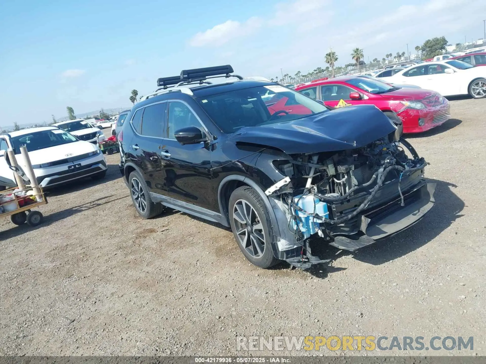 1 Photograph of a damaged car 5N1AT2MT1KC833220 NISSAN ROGUE 2019