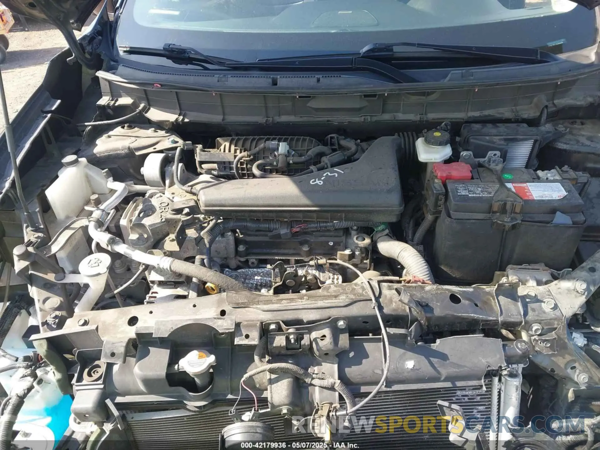 10 Photograph of a damaged car 5N1AT2MT1KC833220 NISSAN ROGUE 2019