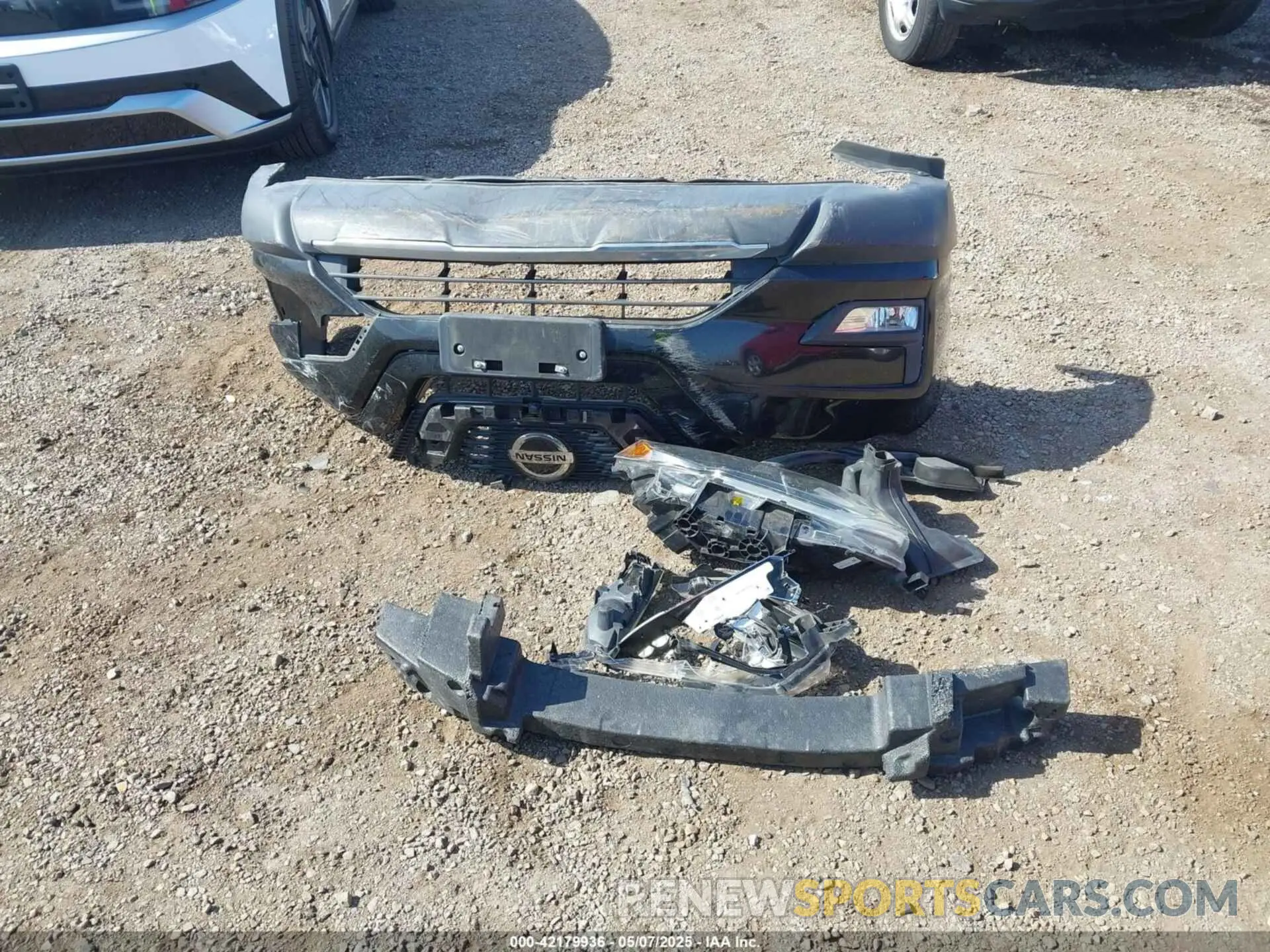 12 Photograph of a damaged car 5N1AT2MT1KC833220 NISSAN ROGUE 2019