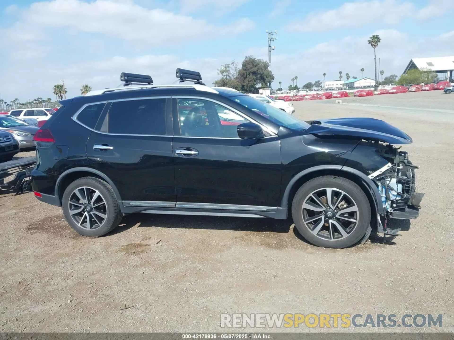 14 Photograph of a damaged car 5N1AT2MT1KC833220 NISSAN ROGUE 2019