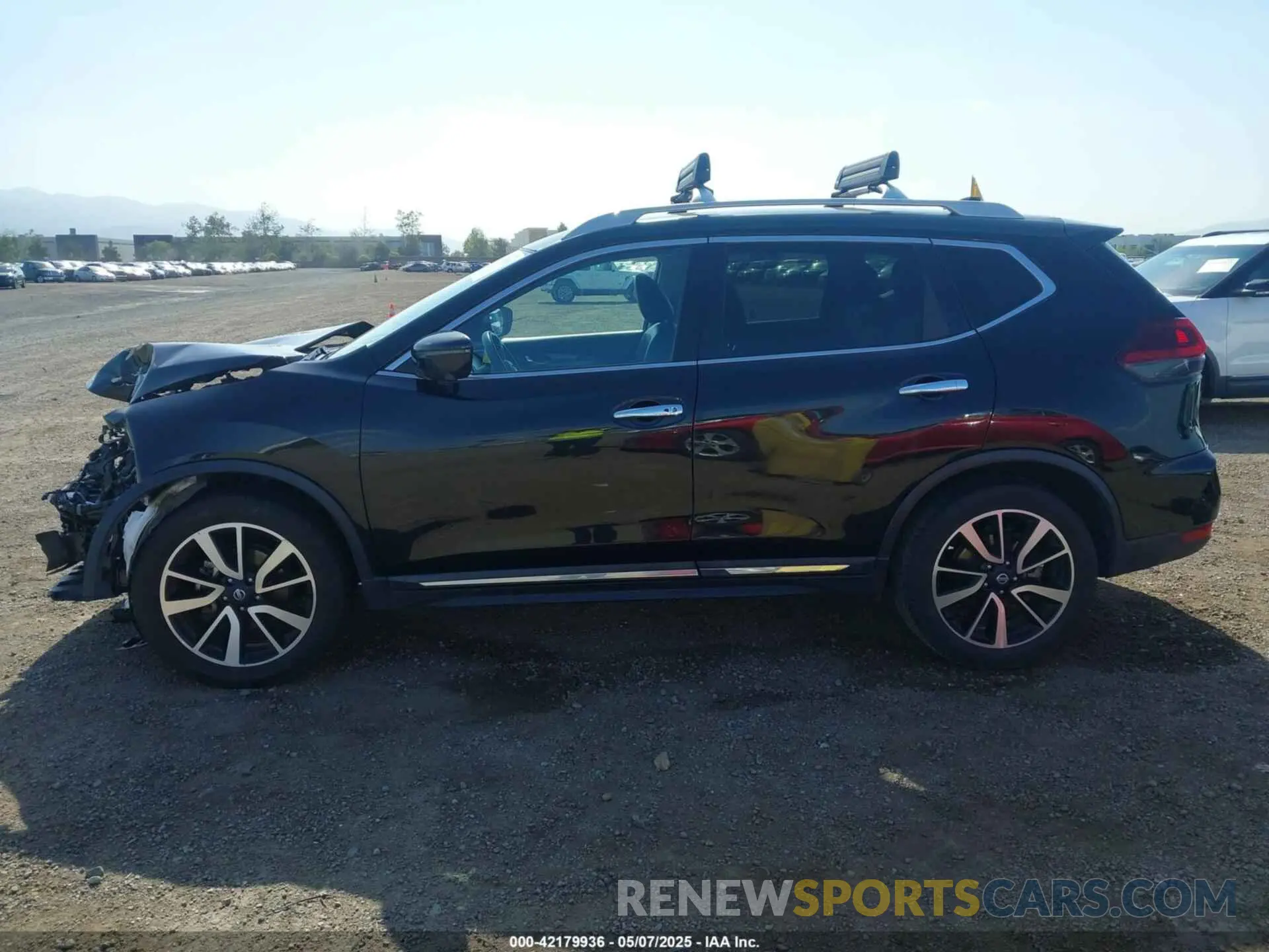 15 Photograph of a damaged car 5N1AT2MT1KC833220 NISSAN ROGUE 2019