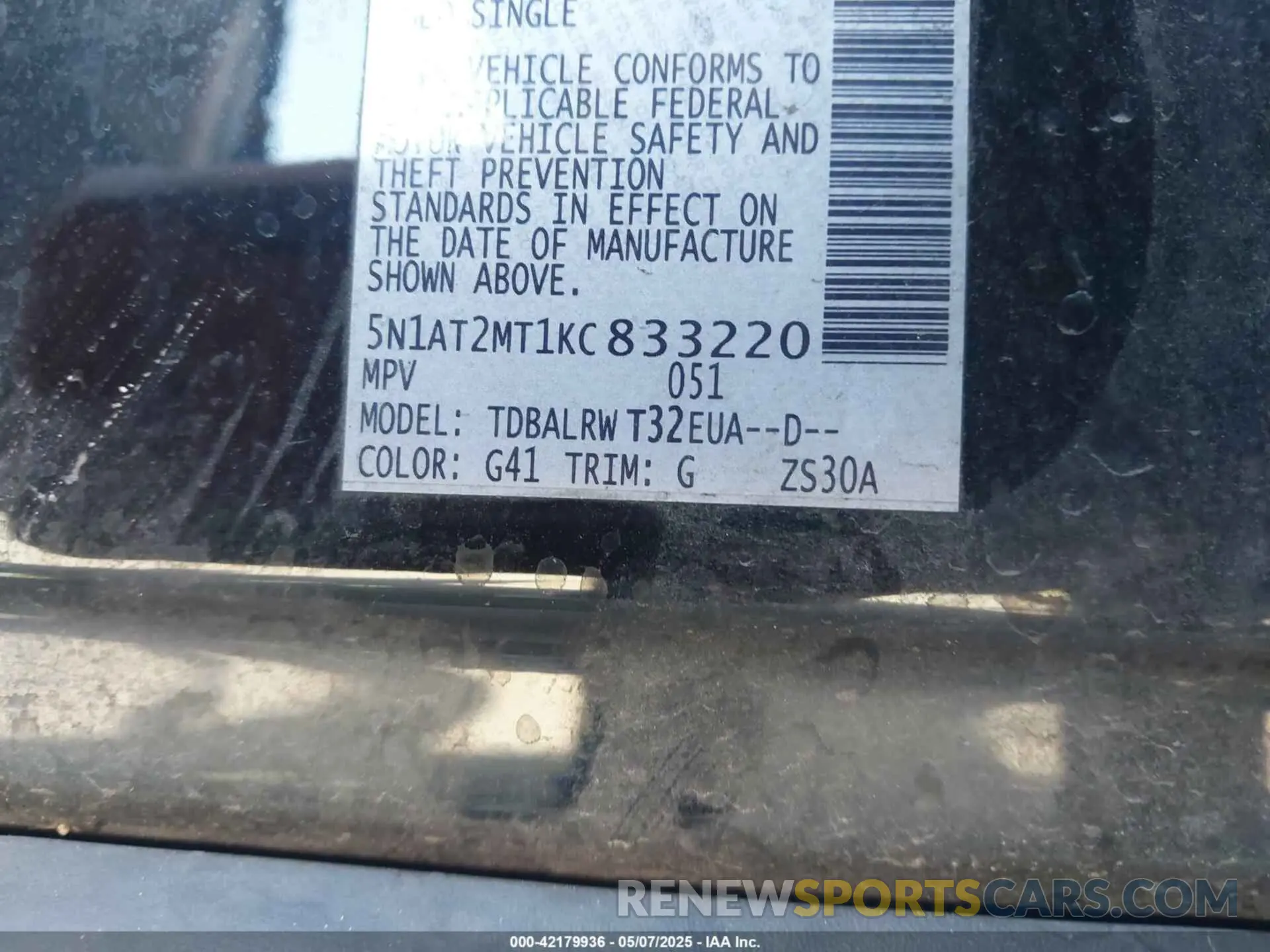 9 Photograph of a damaged car 5N1AT2MT1KC833220 NISSAN ROGUE 2019