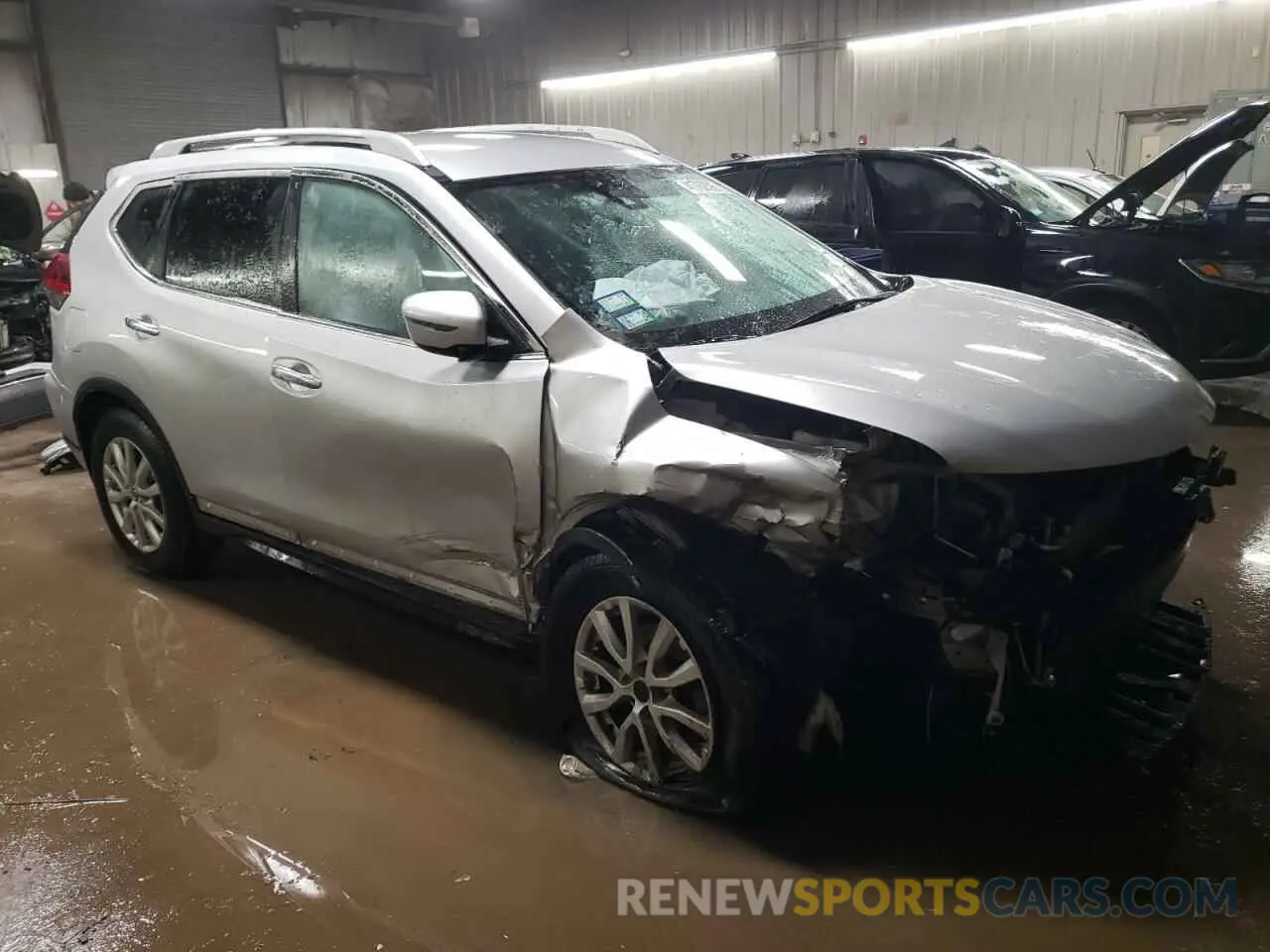 4 Photograph of a damaged car 5N1AT2MT1KC841303 NISSAN ROGUE 2019