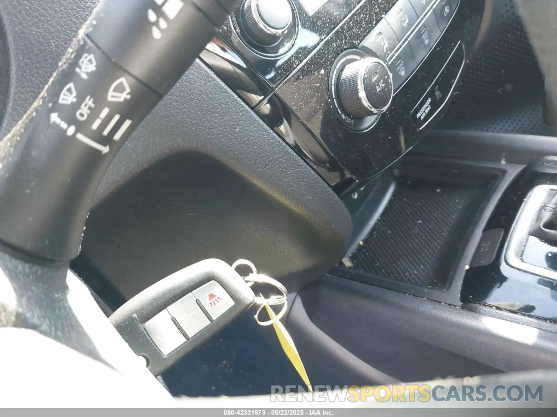 11 Photograph of a damaged car 5N1AT2MT2KC768720 NISSAN ROGUE 2019