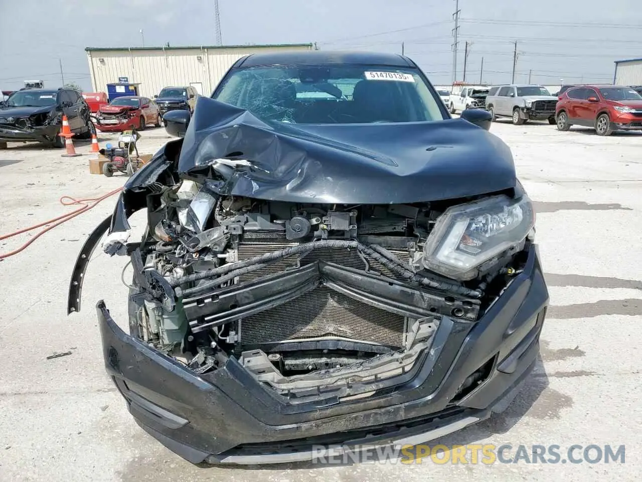 5 Photograph of a damaged car 5N1AT2MT2KC784268 NISSAN ROGUE 2019