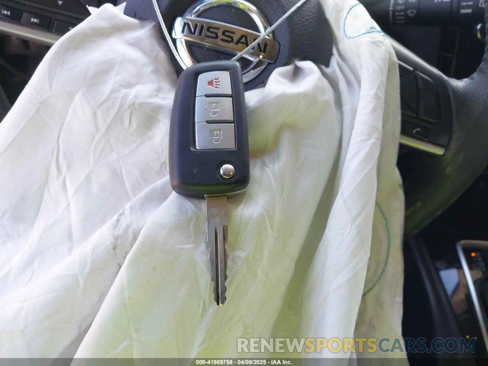 11 Photograph of a damaged car 5N1AT2MT2KC809606 NISSAN ROGUE 2019