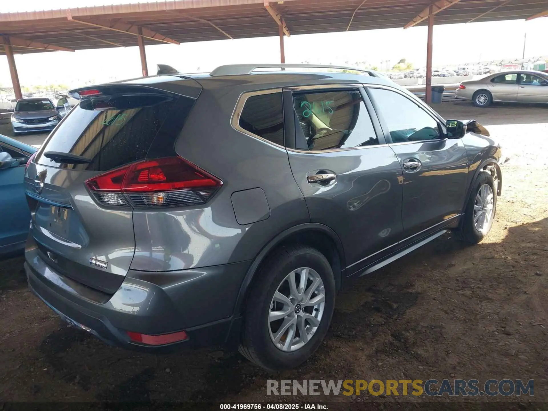 4 Photograph of a damaged car 5N1AT2MT2KC809606 NISSAN ROGUE 2019