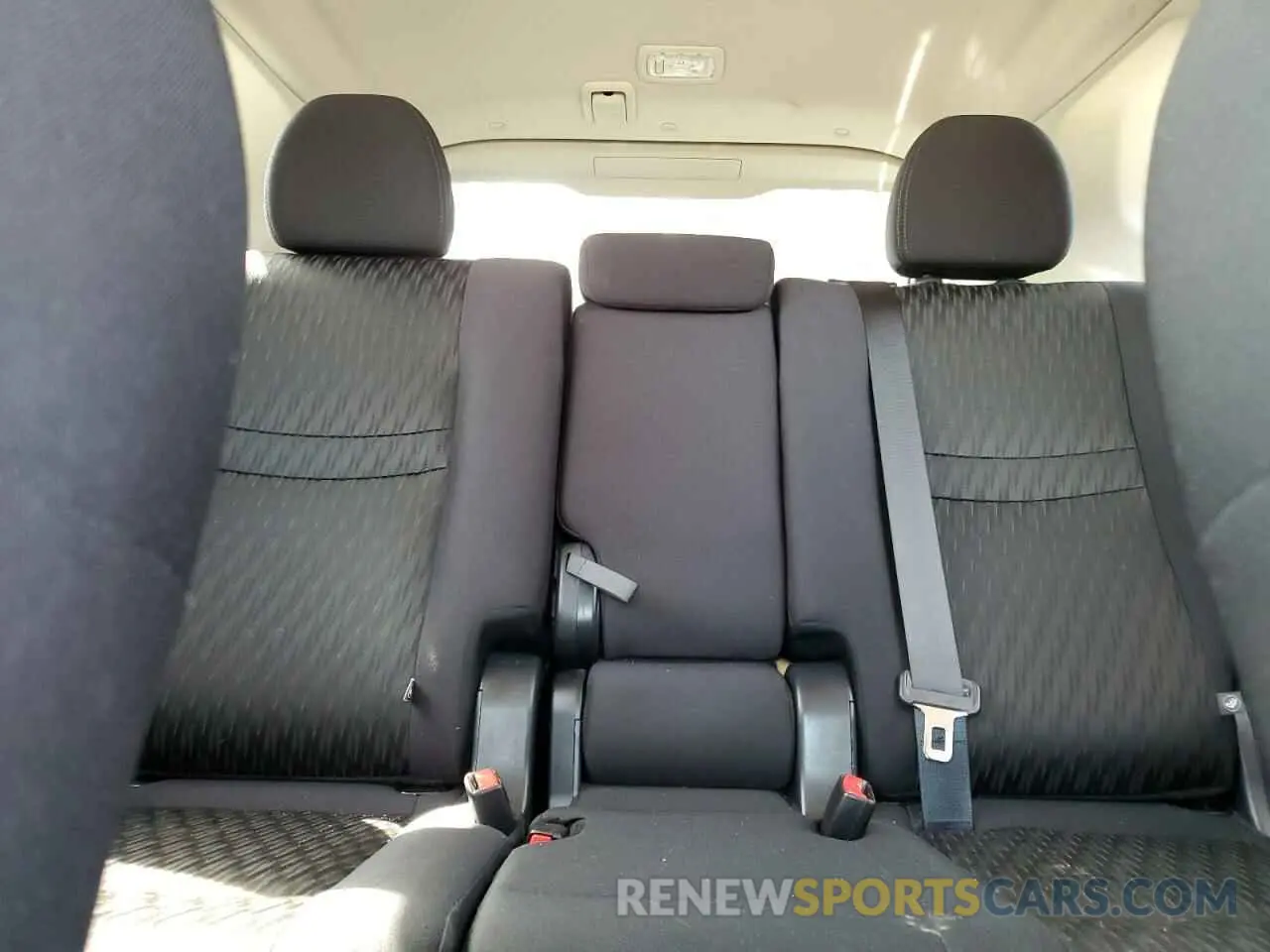 10 Photograph of a damaged car 5N1AT2MT2KC821321 NISSAN ROGUE 2019
