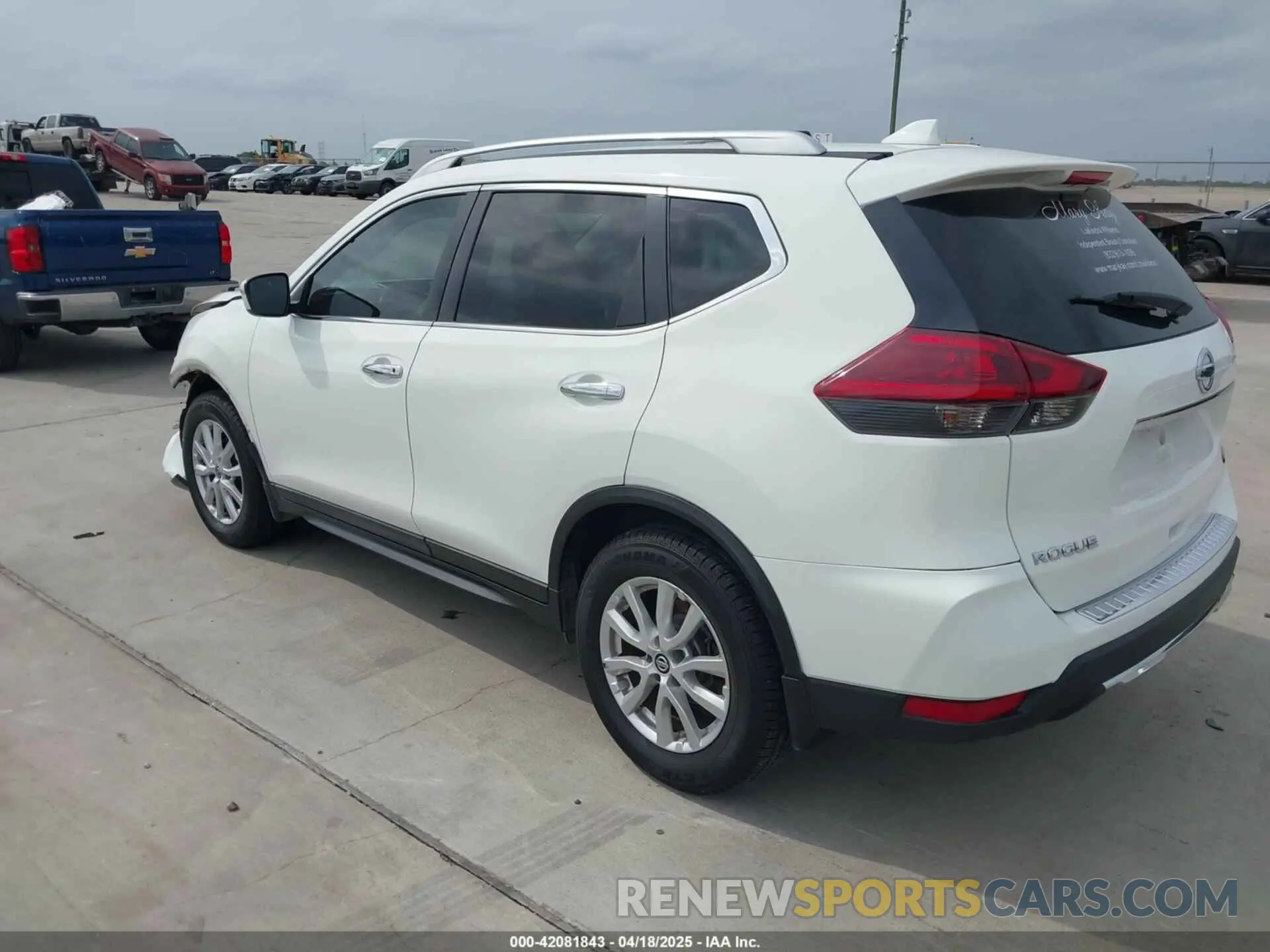 3 Photograph of a damaged car 5N1AT2MT2KC827488 NISSAN ROGUE 2019