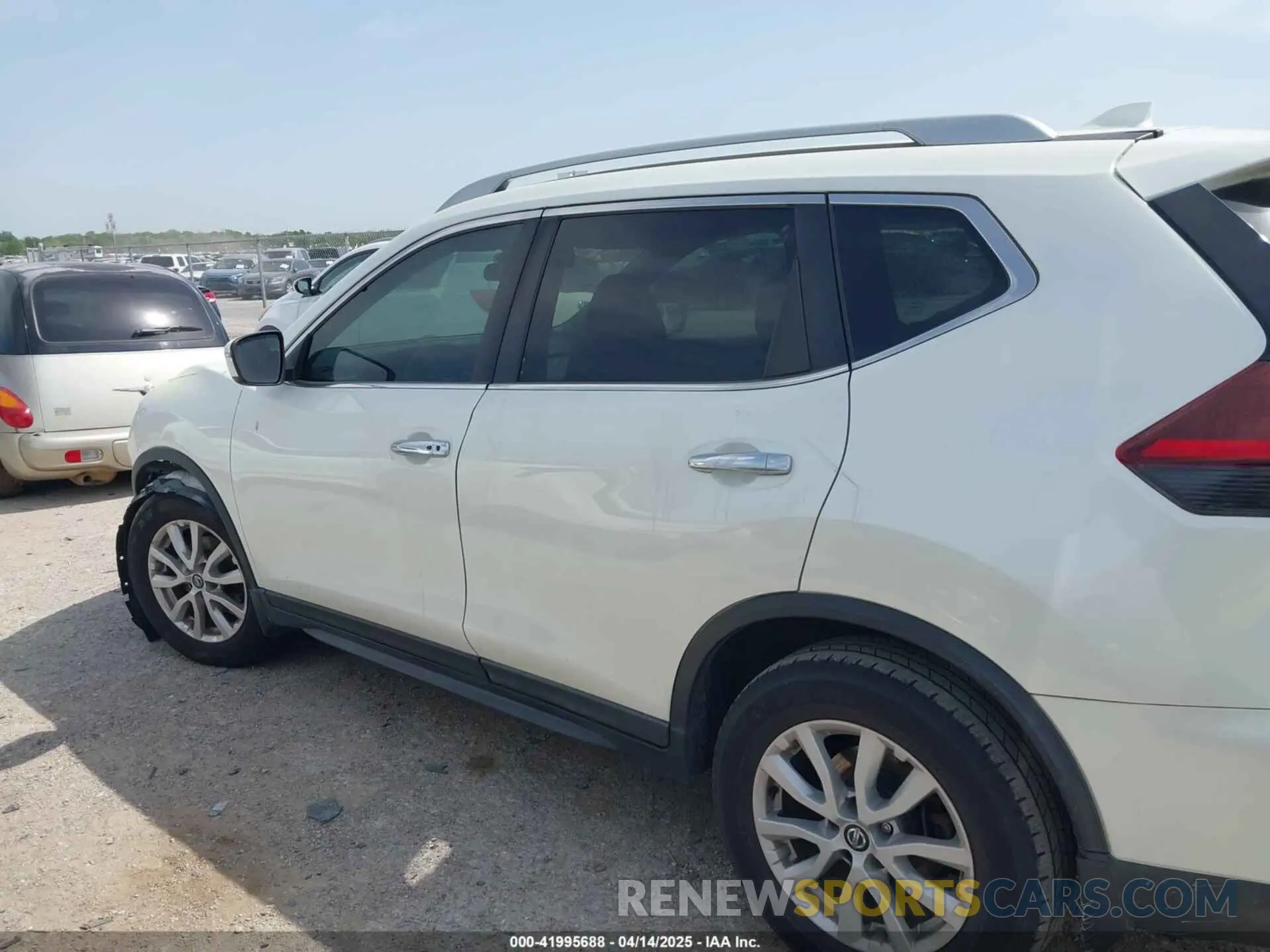 14 Photograph of a damaged car 5N1AT2MT3KC715105 NISSAN ROGUE 2019