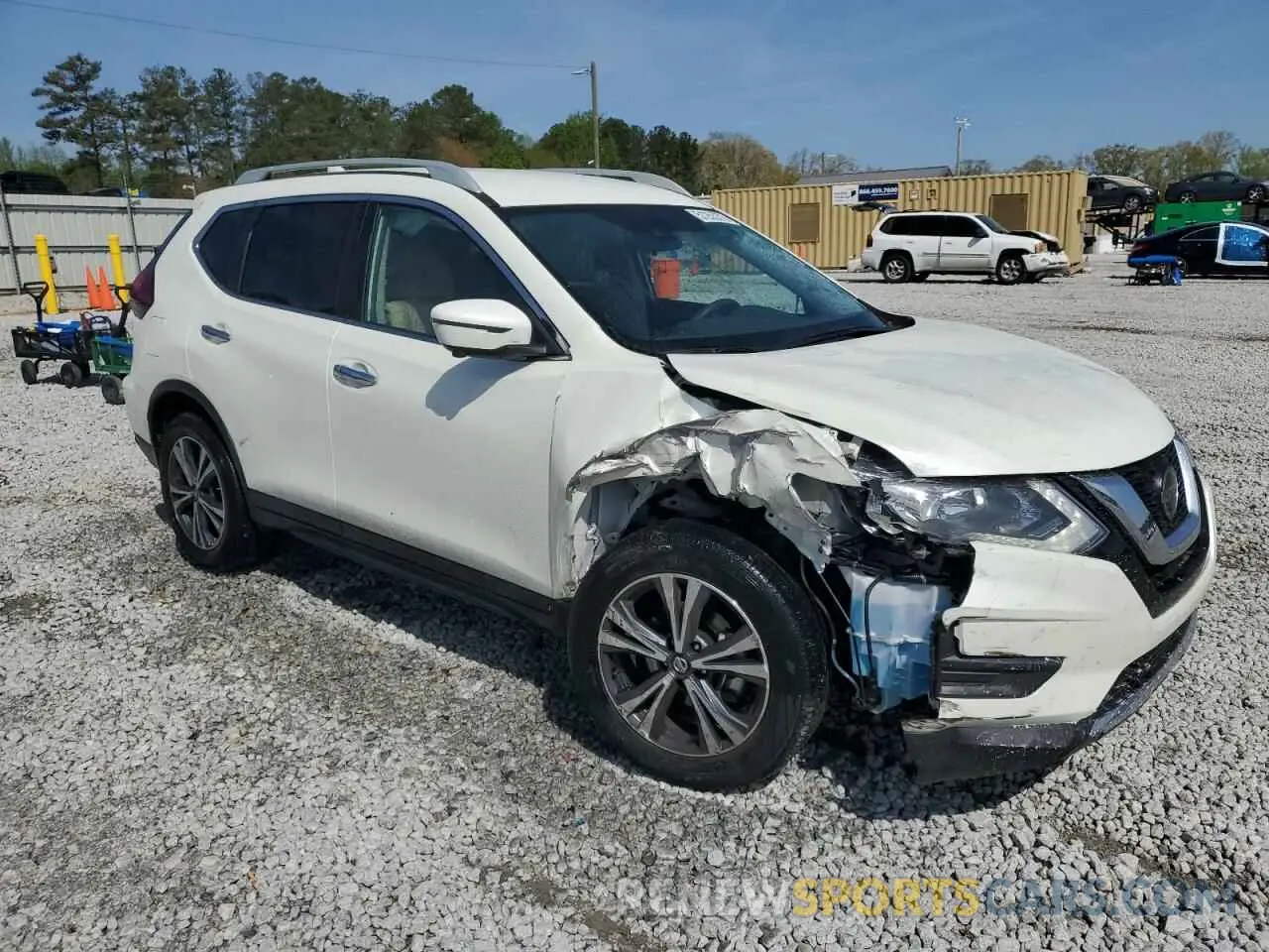 4 Photograph of a damaged car 5N1AT2MT3KC725407 NISSAN ROGUE 2019