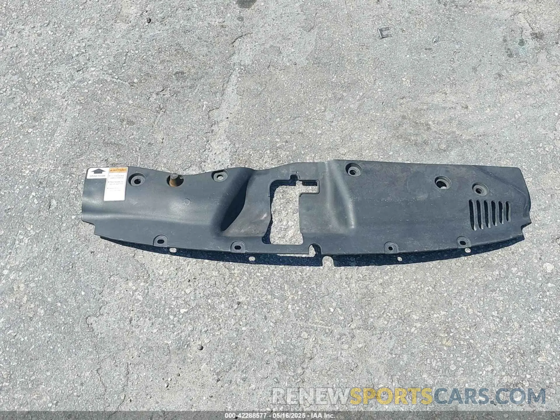 12 Photograph of a damaged car 5N1AT2MT3KC767589 NISSAN ROGUE 2019