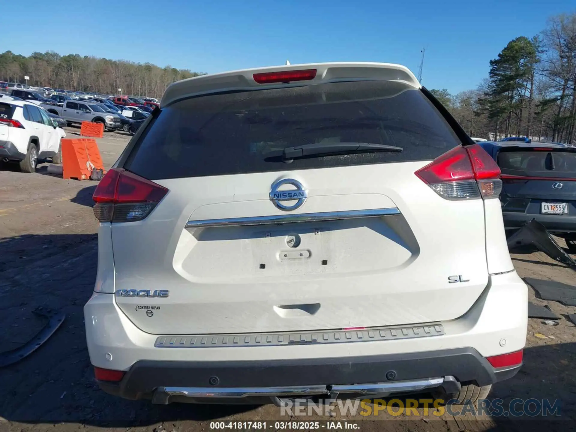 15 Photograph of a damaged car 5N1AT2MT3KC782836 NISSAN ROGUE 2019