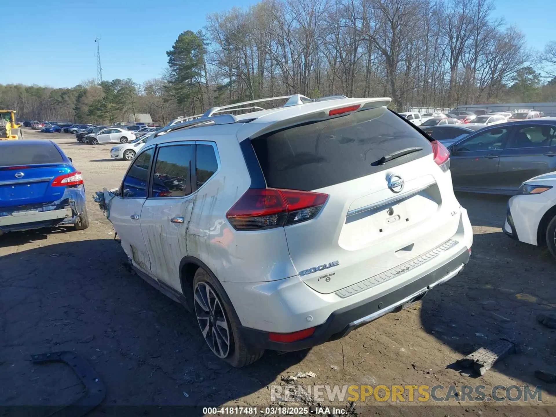 3 Photograph of a damaged car 5N1AT2MT3KC782836 NISSAN ROGUE 2019