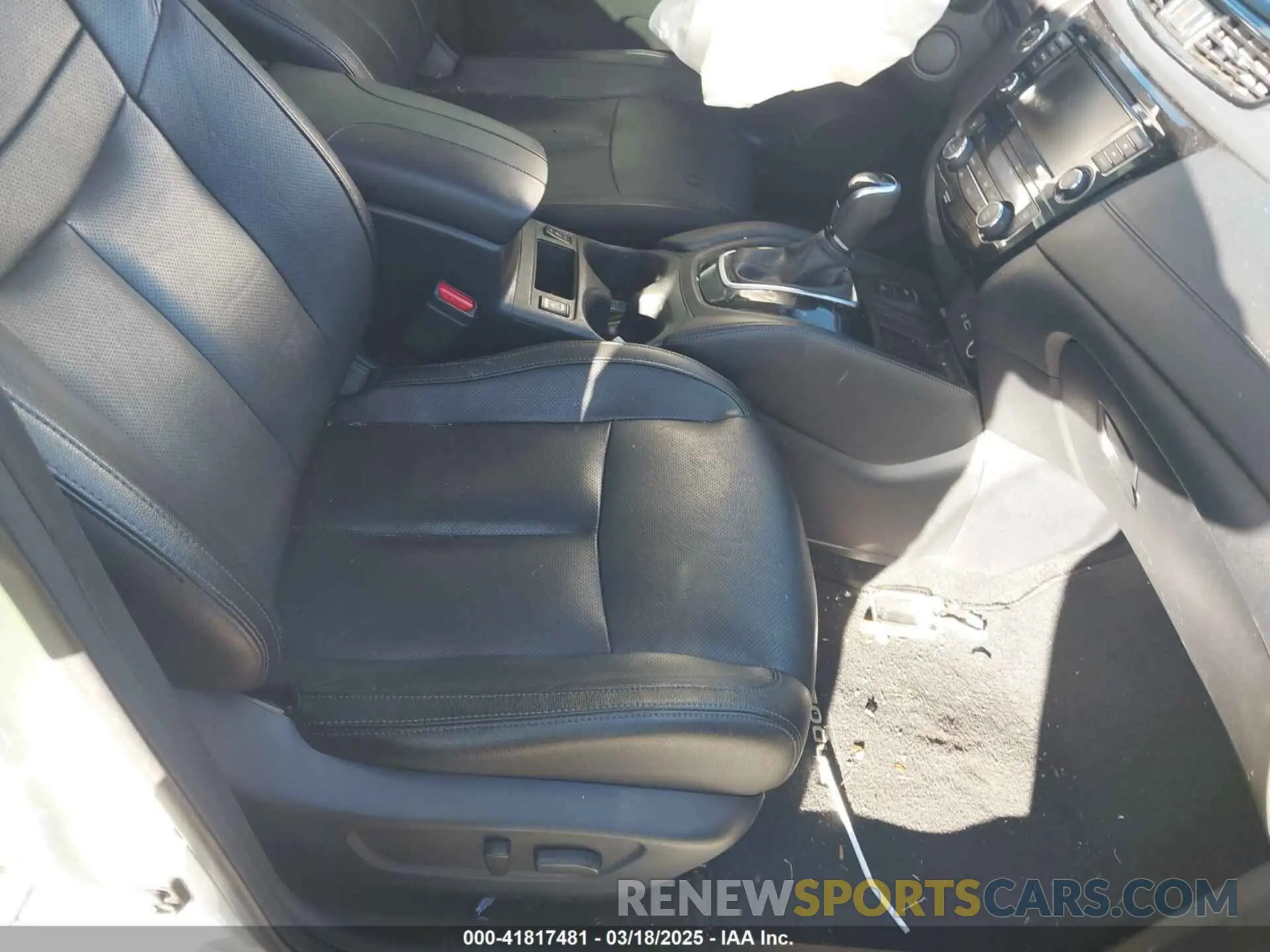 5 Photograph of a damaged car 5N1AT2MT3KC782836 NISSAN ROGUE 2019