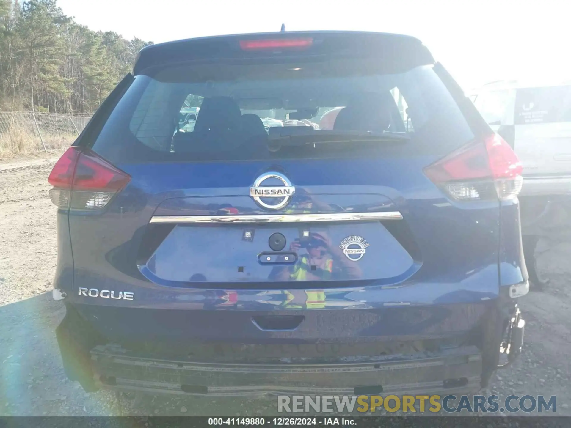 16 Photograph of a damaged car 5N1AT2MT3KC802843 NISSAN ROGUE 2019