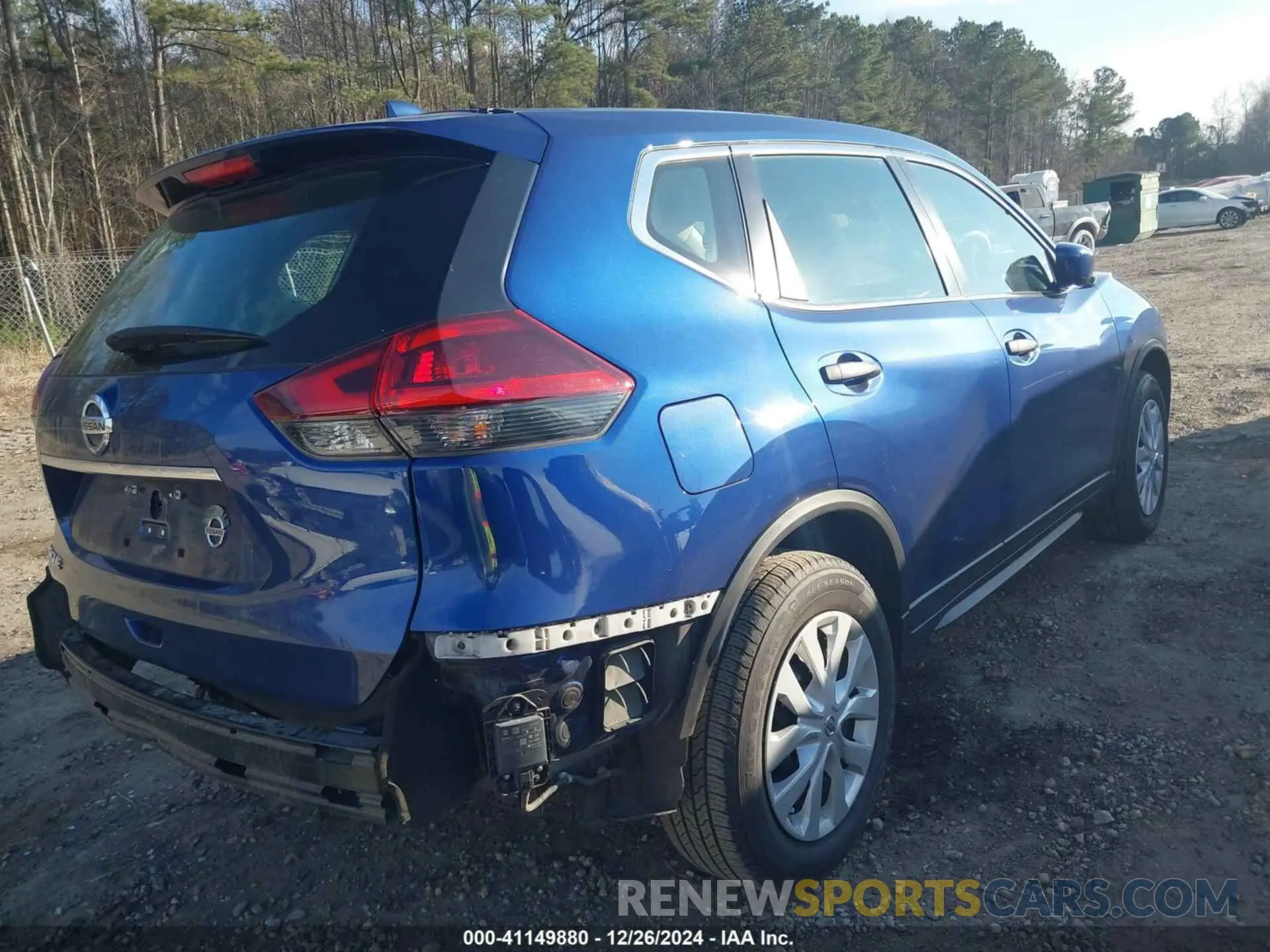 4 Photograph of a damaged car 5N1AT2MT3KC802843 NISSAN ROGUE 2019