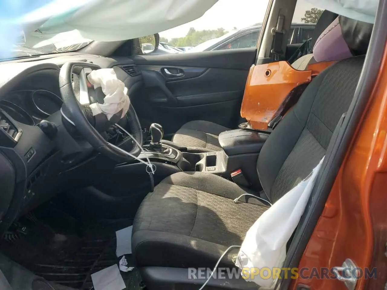 7 Photograph of a damaged car 5N1AT2MT4KC702461 NISSAN ROGUE 2019
