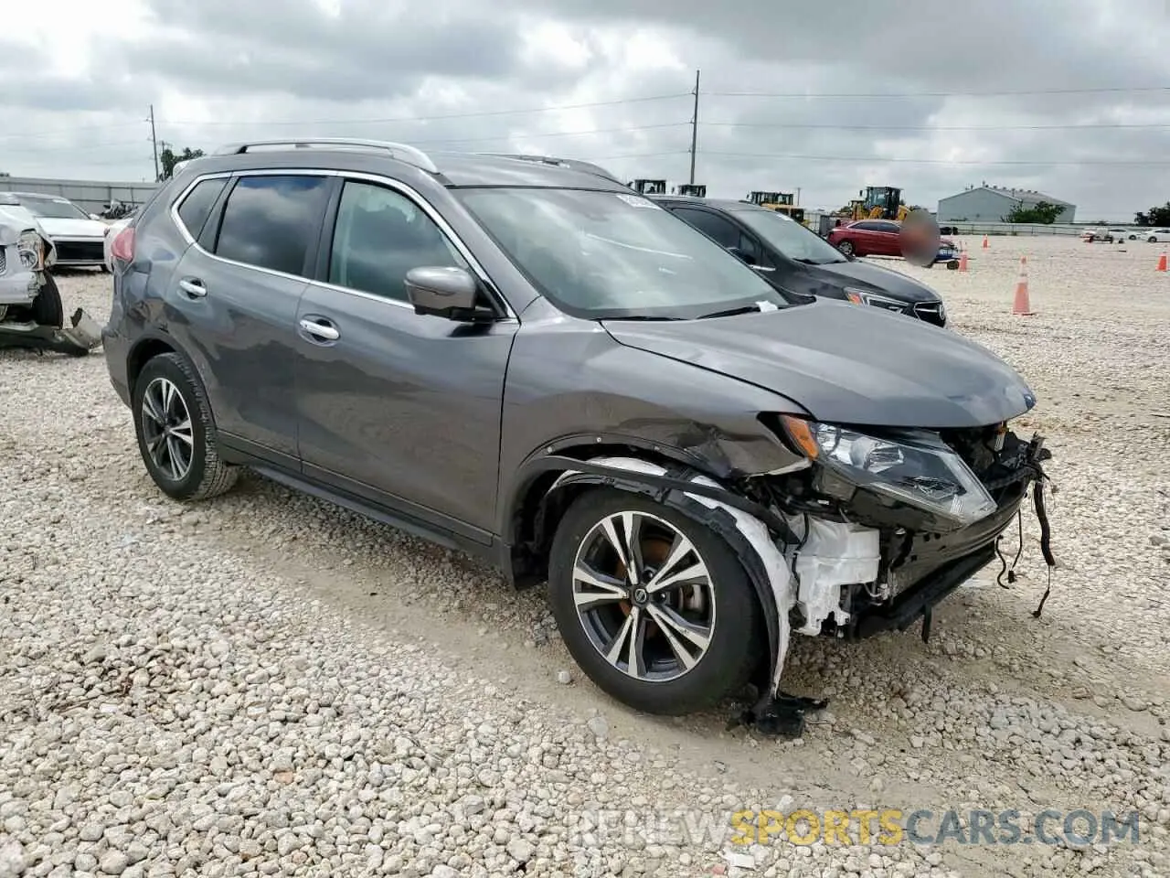 4 Photograph of a damaged car 5N1AT2MT4KC705747 NISSAN ROGUE 2019