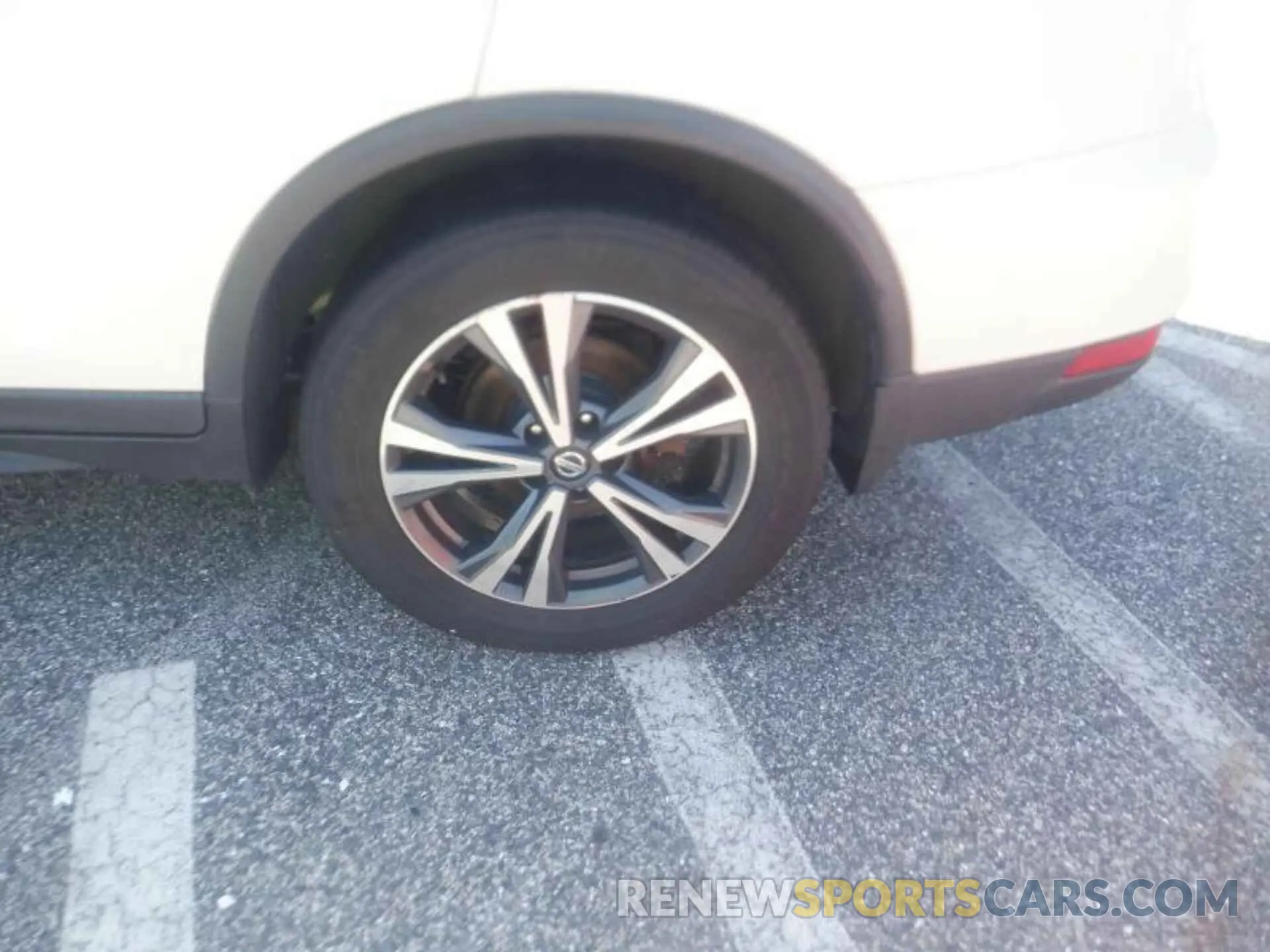 13 Photograph of a damaged car 5N1AT2MT4KC754947 NISSAN ROGUE 2019