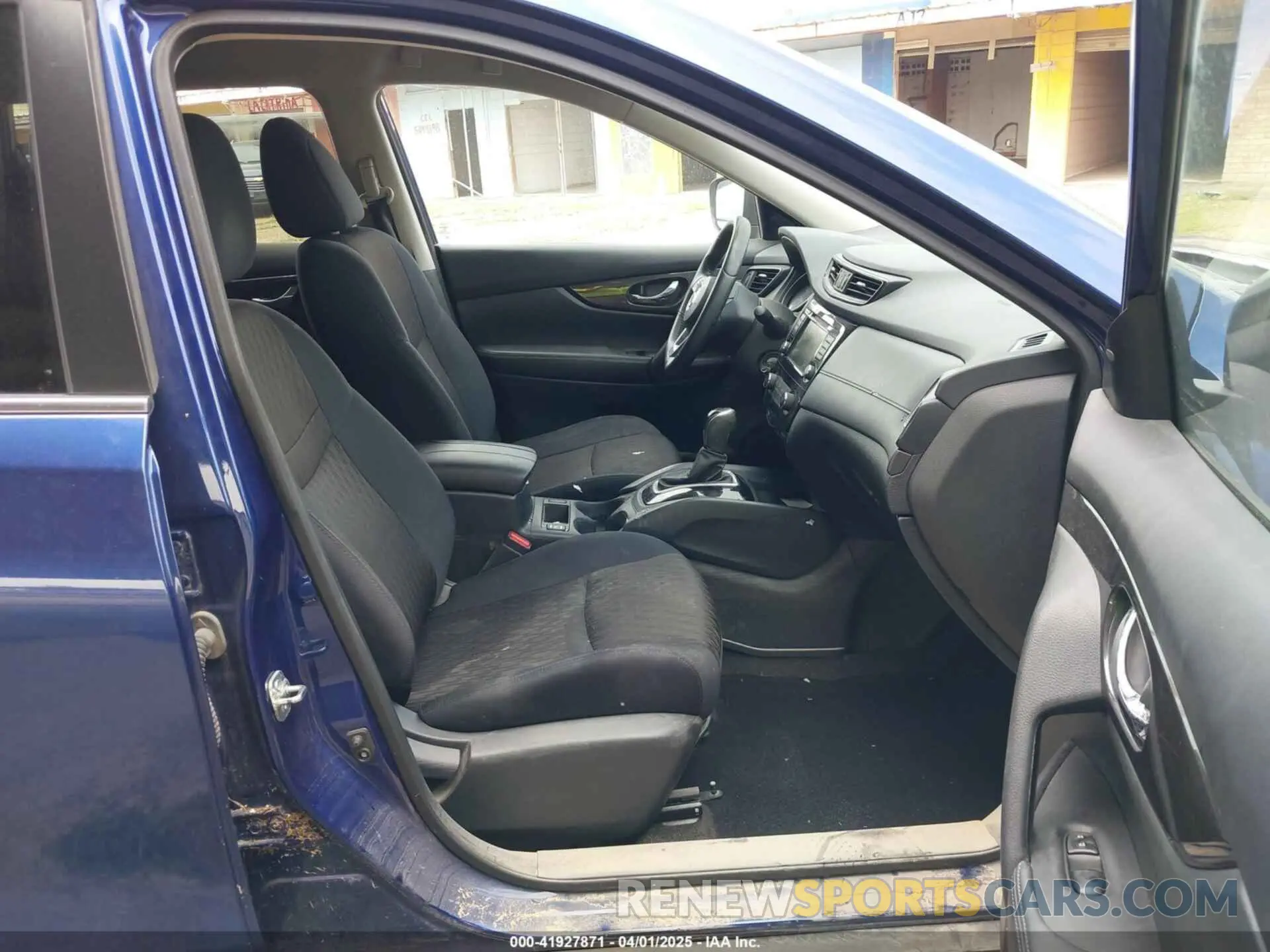 5 Photograph of a damaged car 5N1AT2MT4KC755869 NISSAN ROGUE 2019