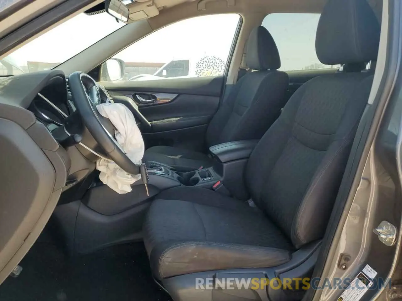 7 Photograph of a damaged car 5N1AT2MT4KC767634 NISSAN ROGUE 2019