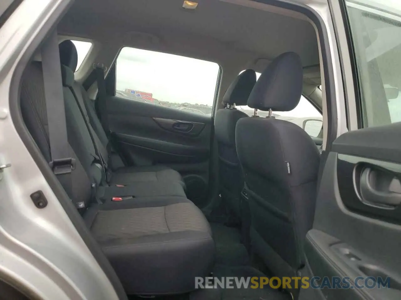 10 Photograph of a damaged car 5N1AT2MT4KC785065 NISSAN ROGUE 2019