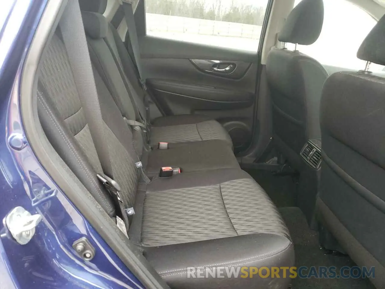 10 Photograph of a damaged car 5N1AT2MT4KC827797 NISSAN ROGUE 2019
