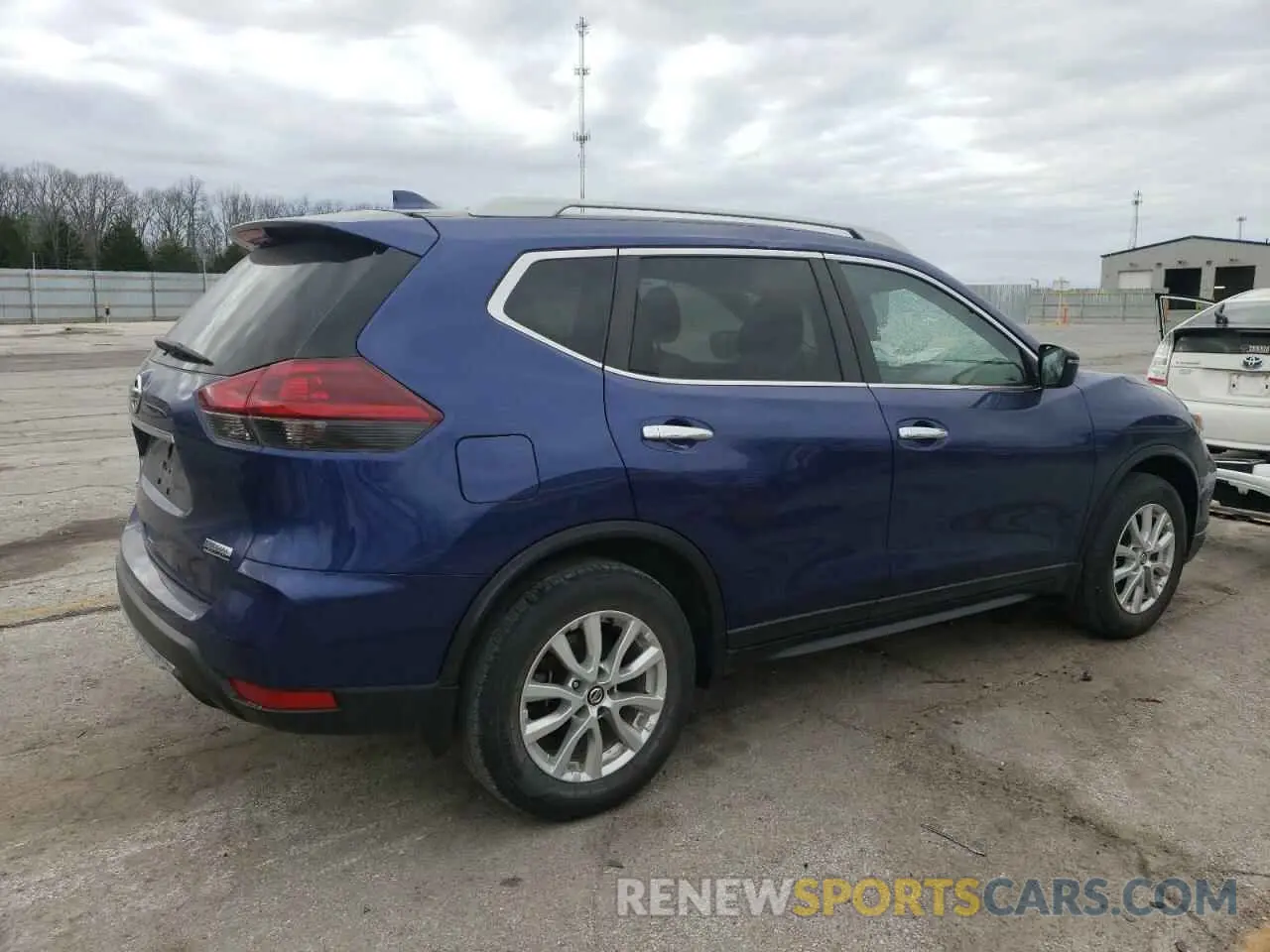 3 Photograph of a damaged car 5N1AT2MT4KC827797 NISSAN ROGUE 2019