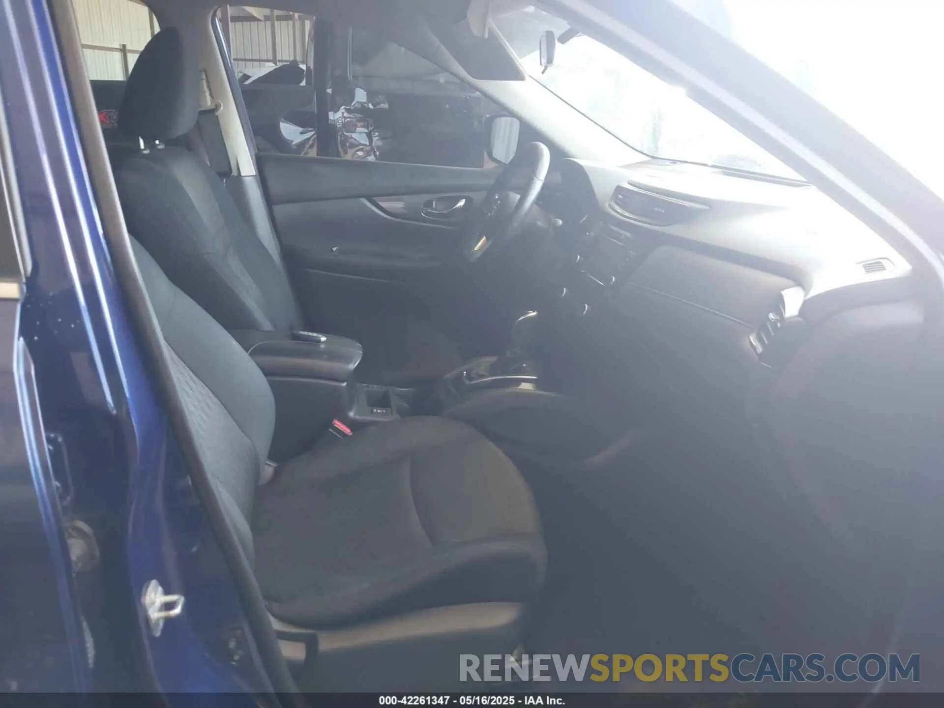 5 Photograph of a damaged car 5N1AT2MT5KC705496 NISSAN ROGUE 2019