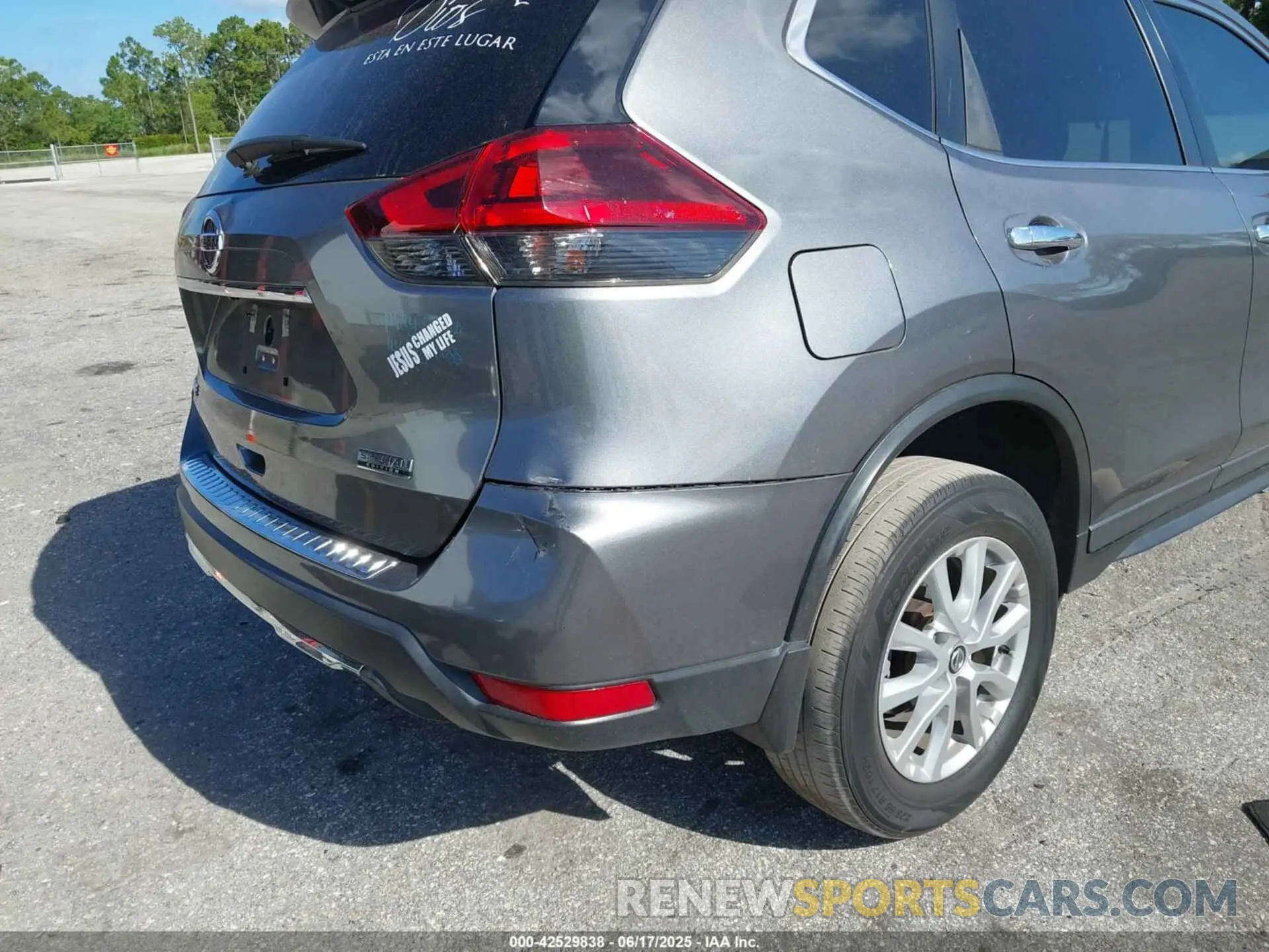 21 Photograph of a damaged car 5N1AT2MT5KC716949 NISSAN ROGUE 2019