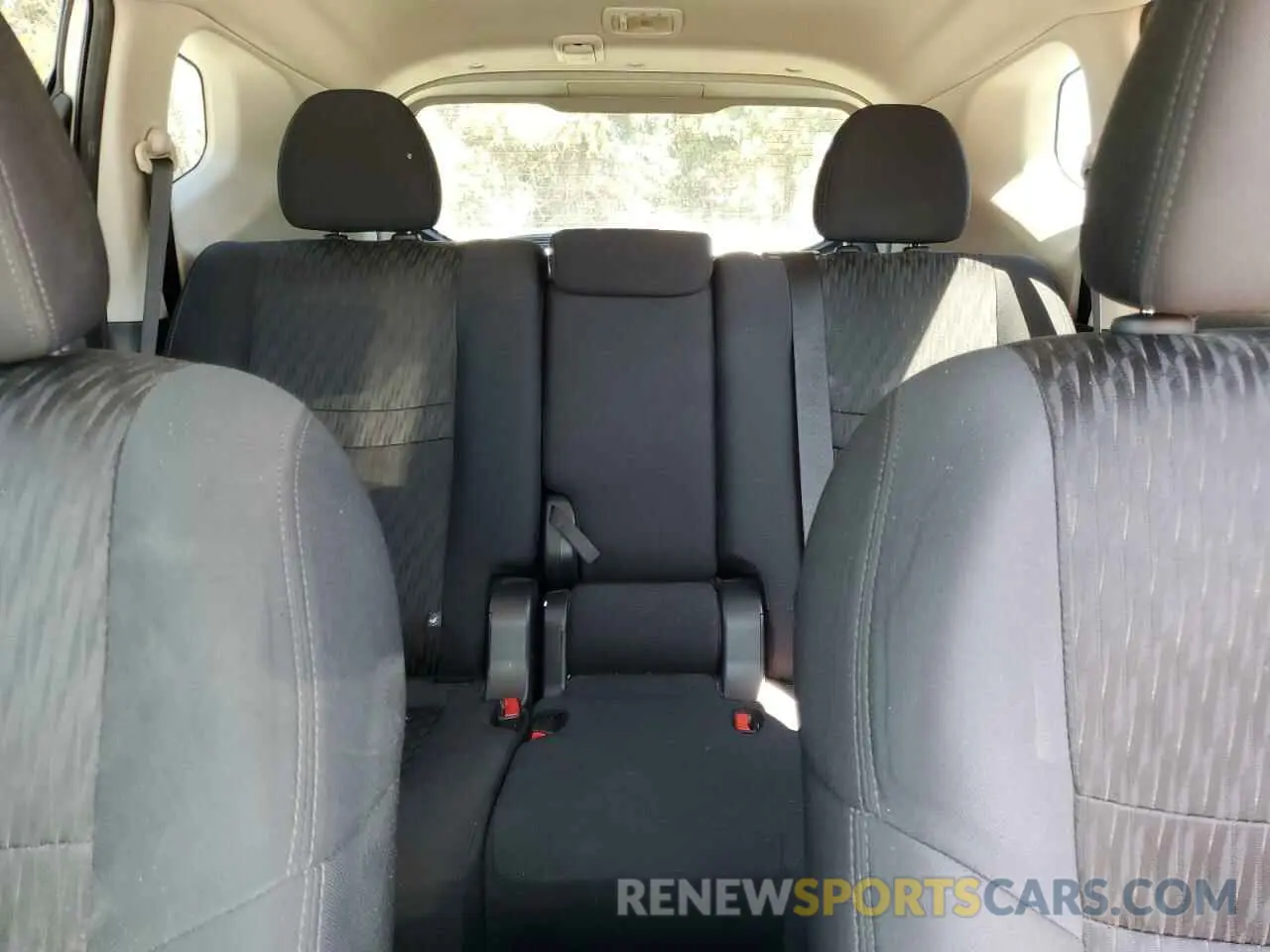10 Photograph of a damaged car 5N1AT2MT5KC719866 NISSAN ROGUE 2019