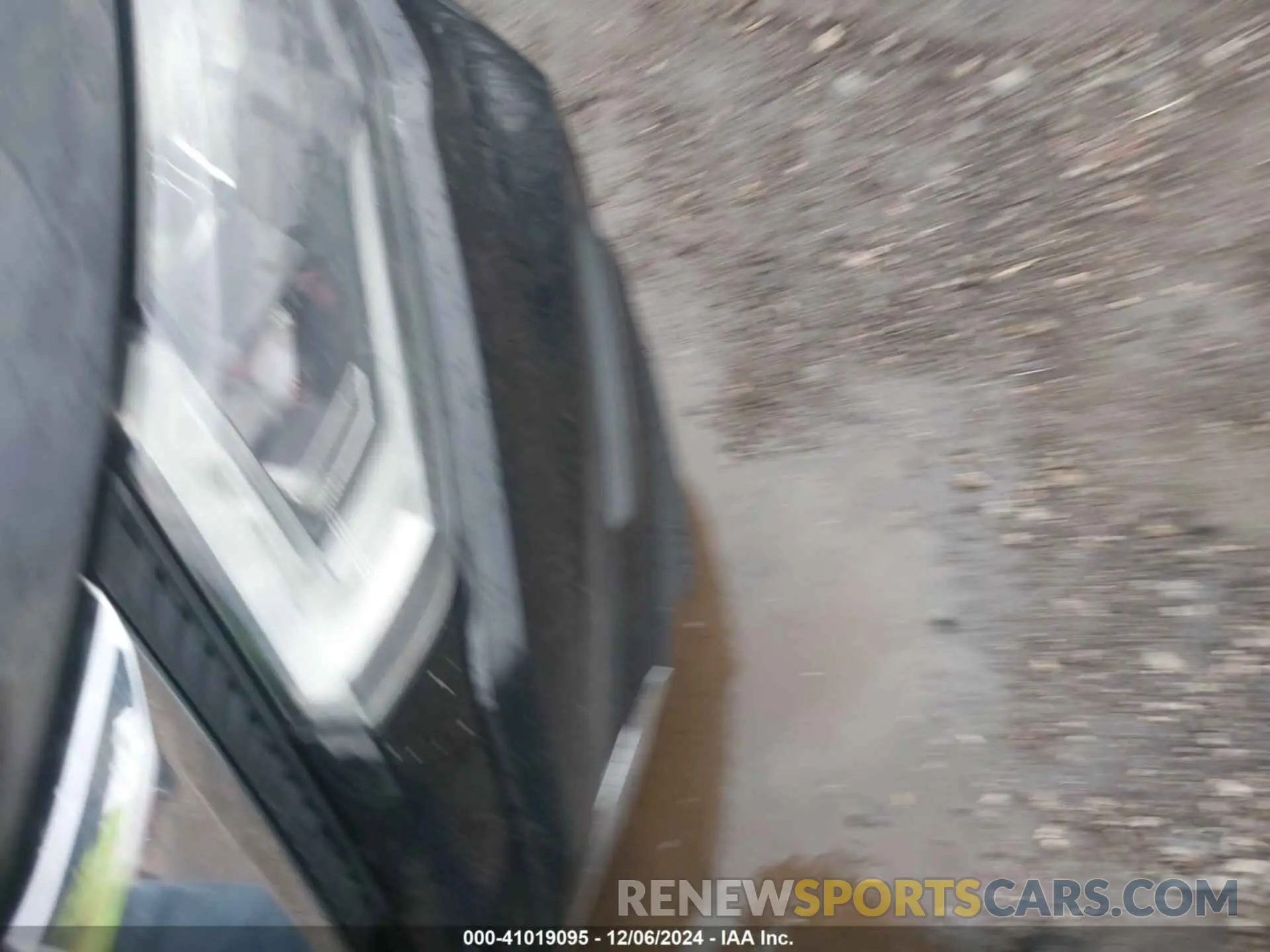10 Photograph of a damaged car 5N1AT2MT5KC733377 NISSAN ROGUE 2019