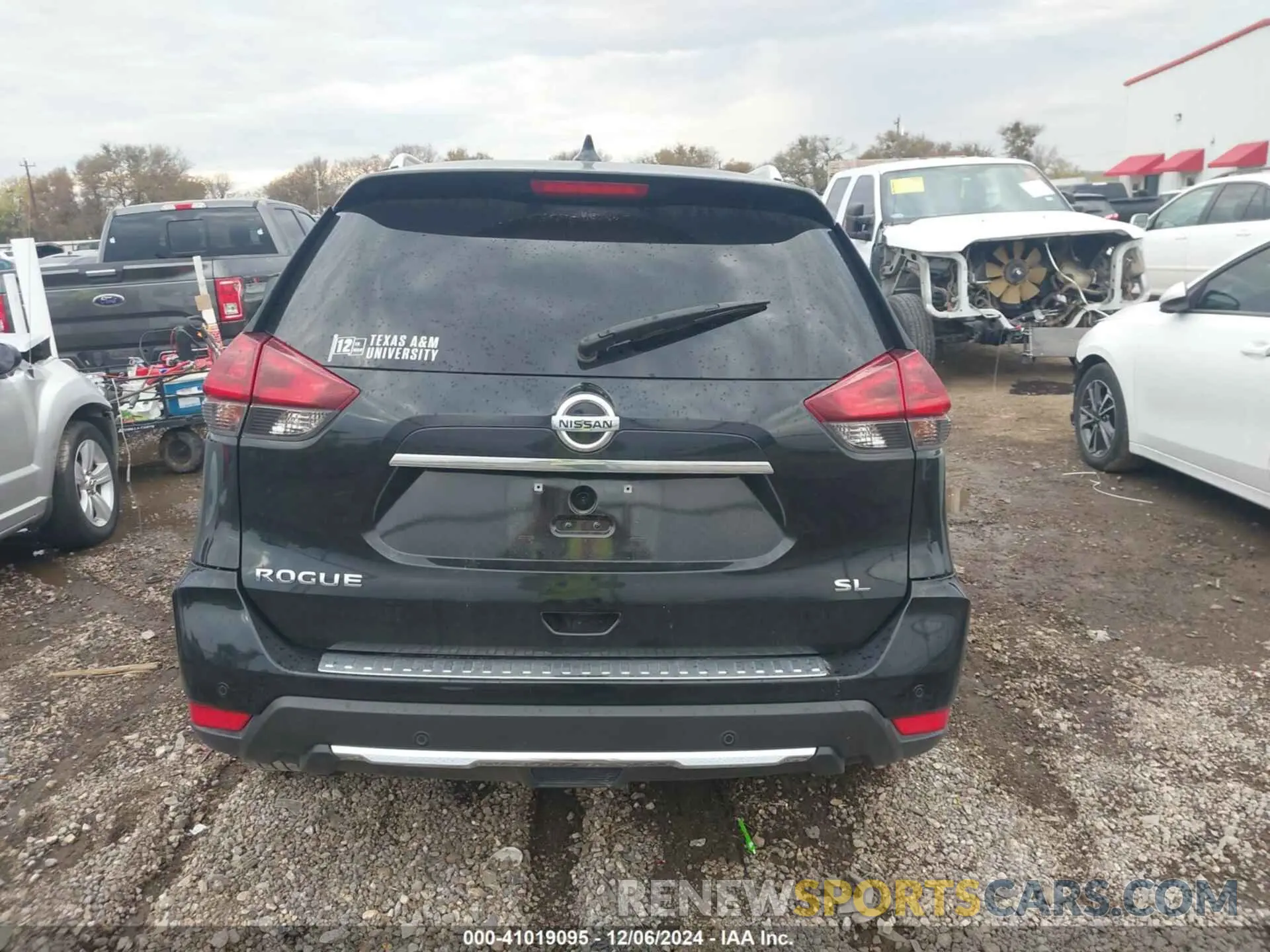 15 Photograph of a damaged car 5N1AT2MT5KC733377 NISSAN ROGUE 2019