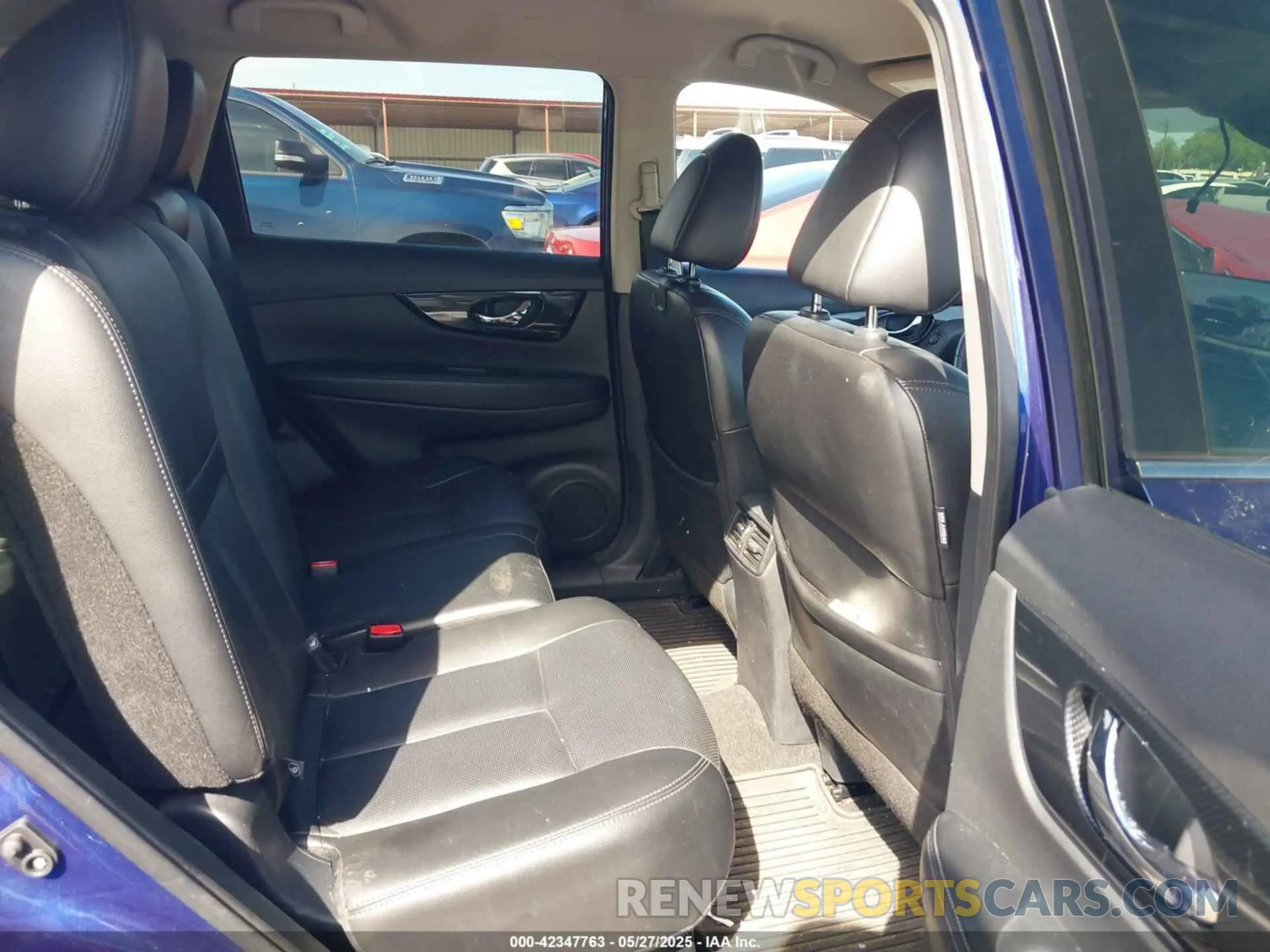 8 Photograph of a damaged car 5N1AT2MT5KC744315 NISSAN ROGUE 2019