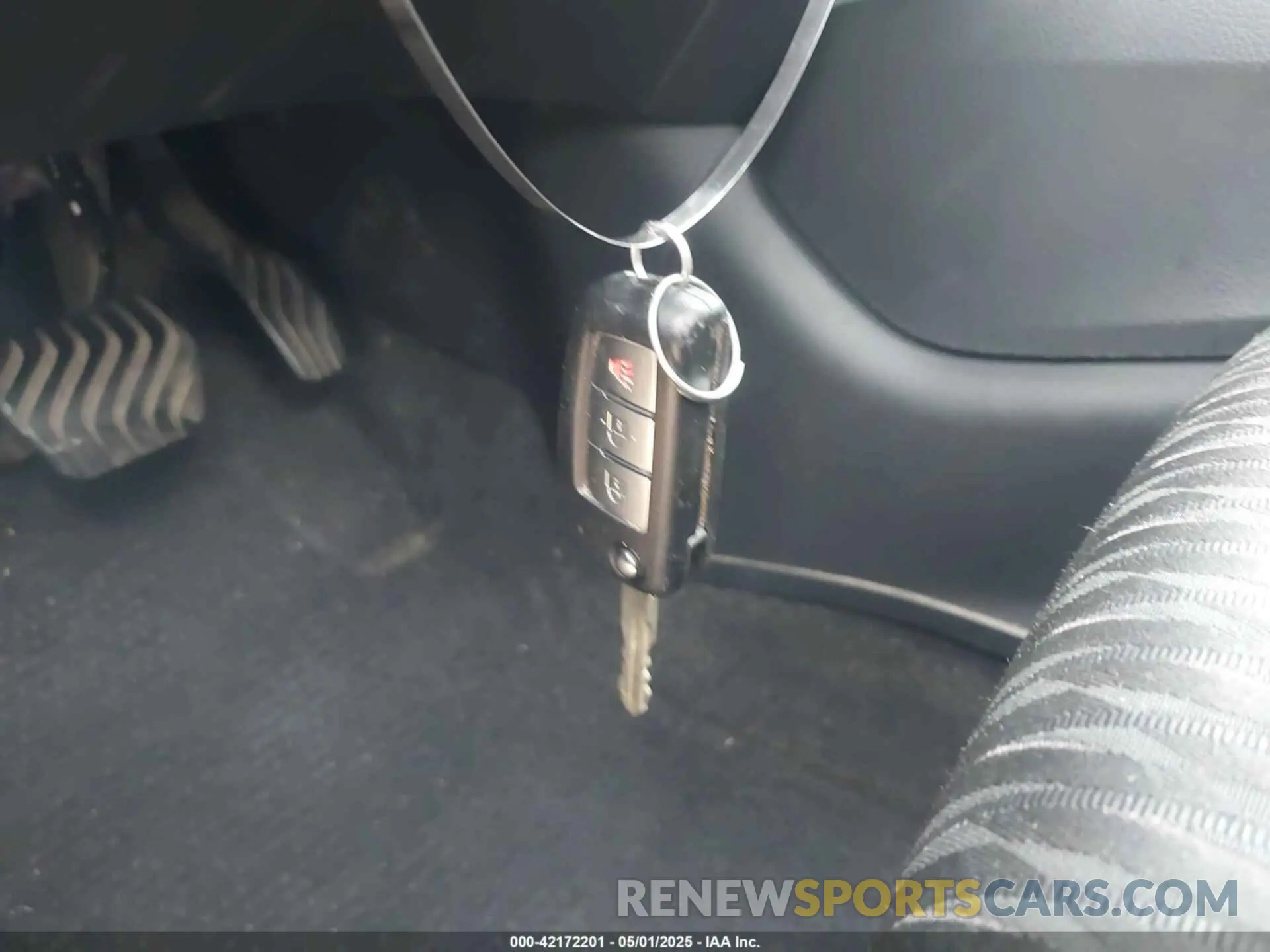 11 Photograph of a damaged car 5N1AT2MT5KC789772 NISSAN ROGUE 2019