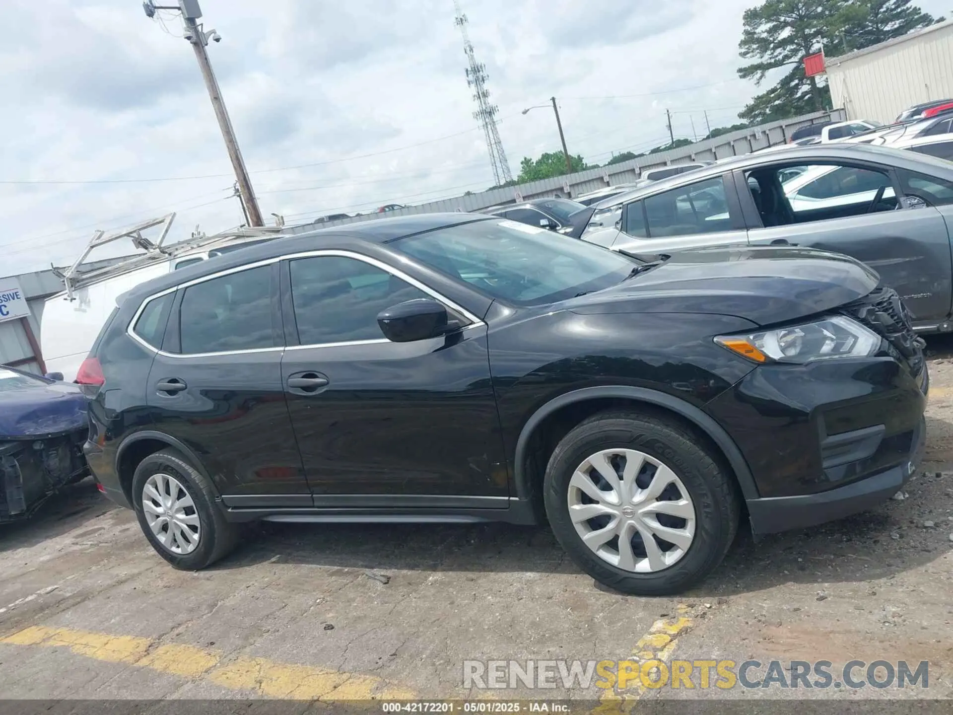 13 Photograph of a damaged car 5N1AT2MT5KC789772 NISSAN ROGUE 2019