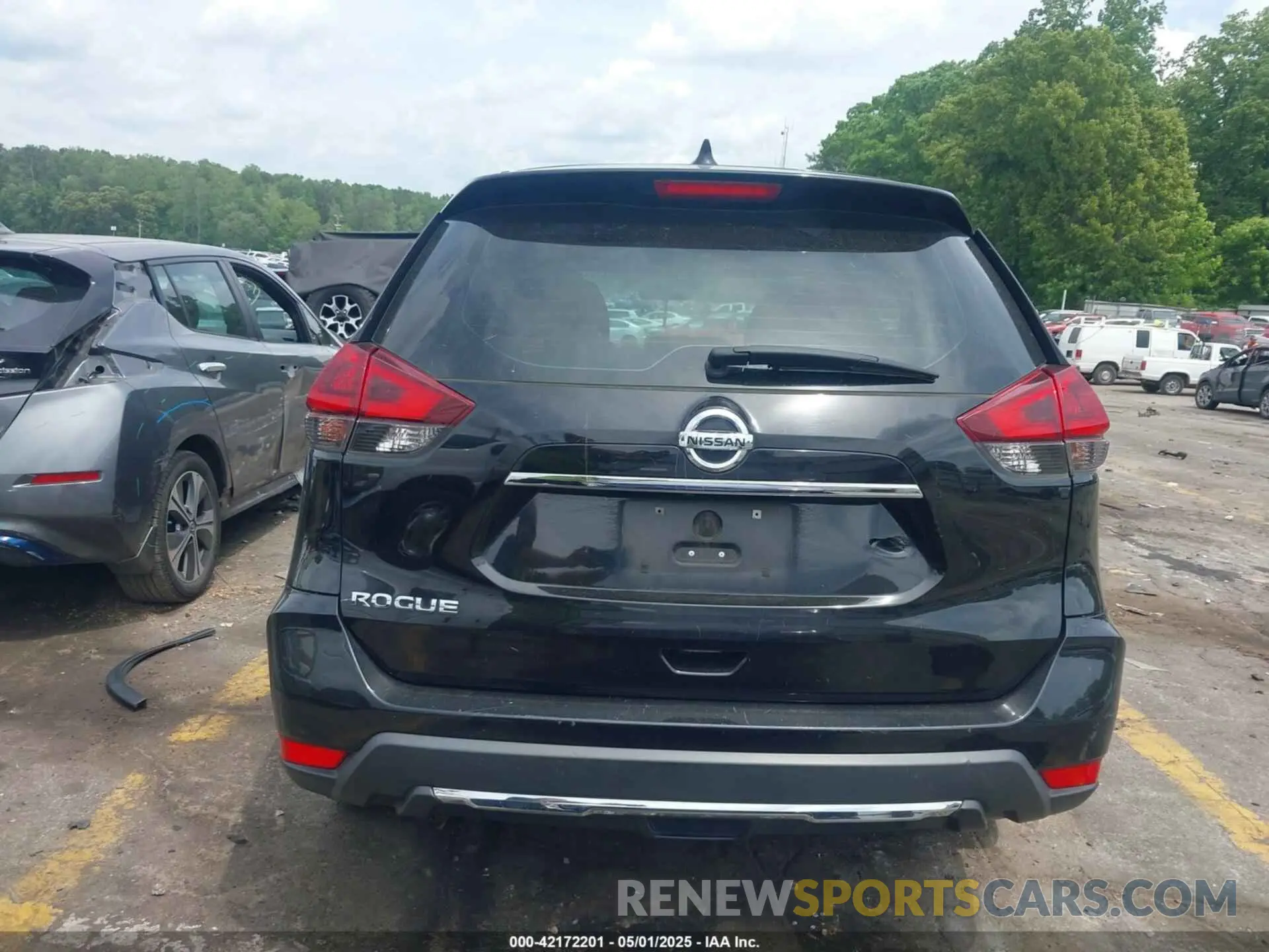 16 Photograph of a damaged car 5N1AT2MT5KC789772 NISSAN ROGUE 2019