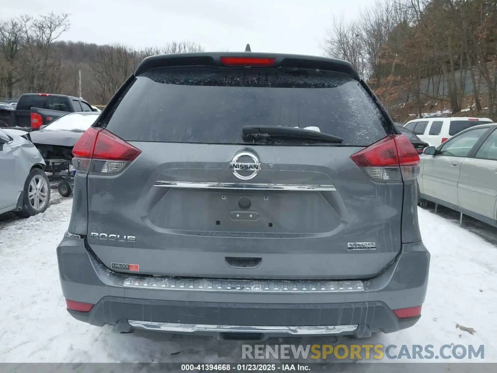 17 Photograph of a damaged car 5N1AT2MT5KC799721 NISSAN ROGUE 2019