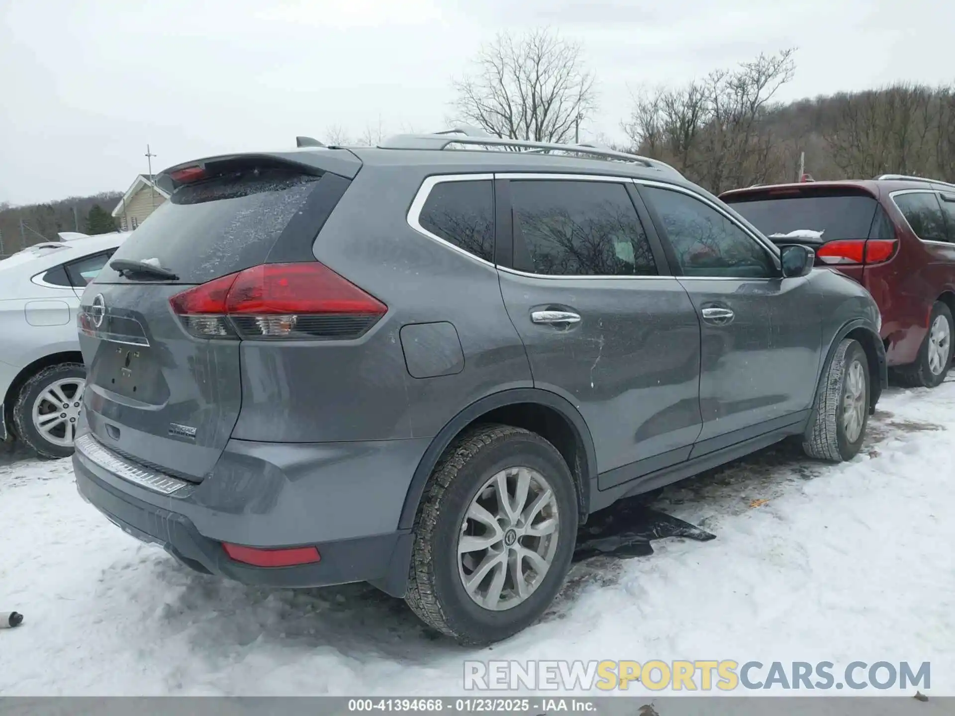 4 Photograph of a damaged car 5N1AT2MT5KC799721 NISSAN ROGUE 2019