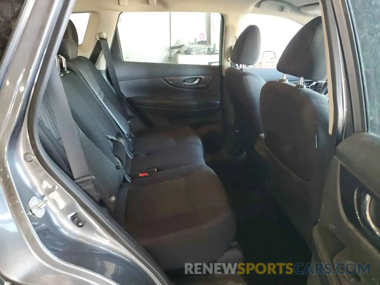 10 Photograph of a damaged car 5N1AT2MT5KC821961 NISSAN ROGUE 2019